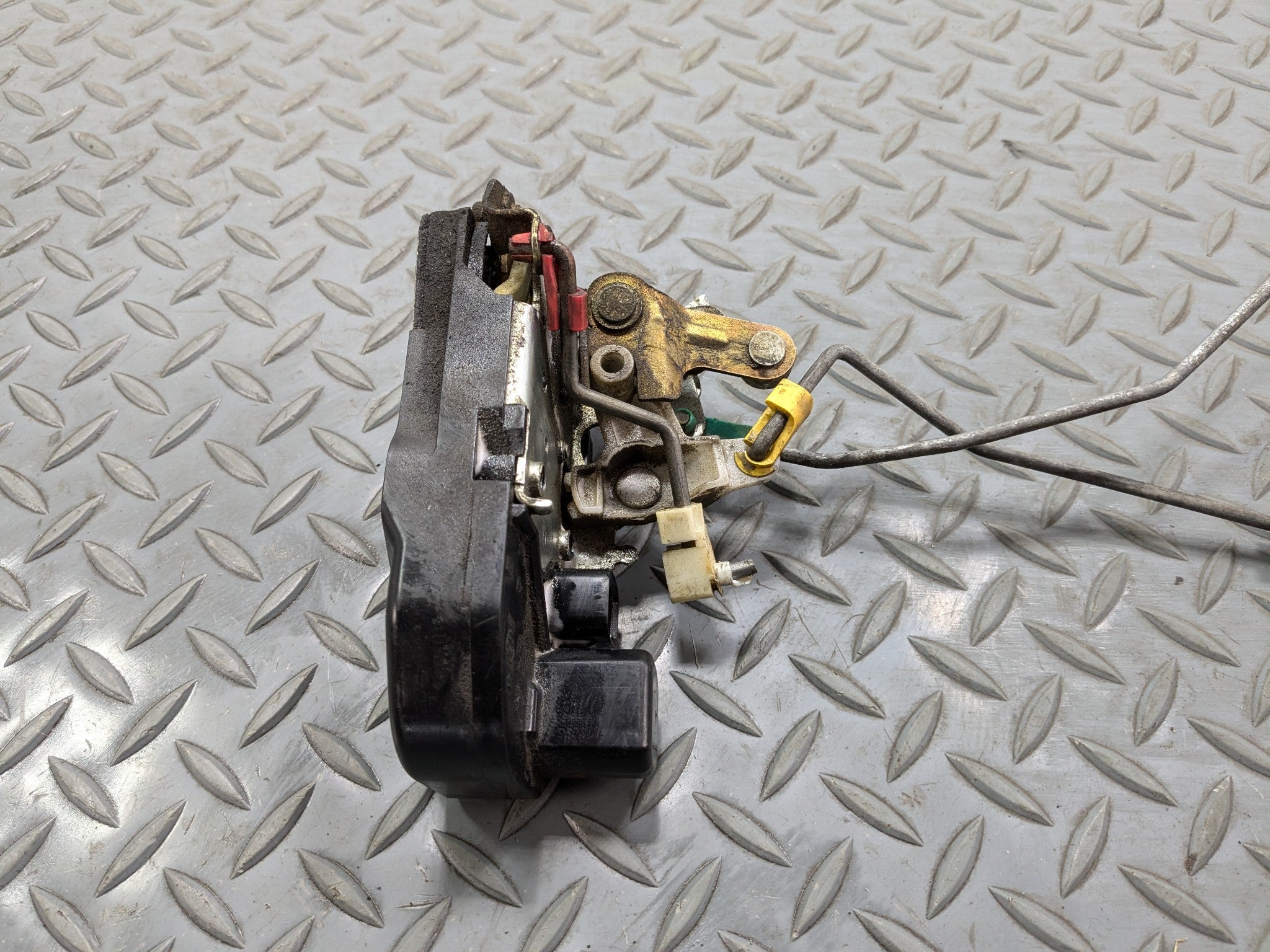 05 - 07 OEM JEEP GRAND CHEROKEE REAR LEFT DRIVER SIDE DOOR LOCK LATCH ACTUATOR
