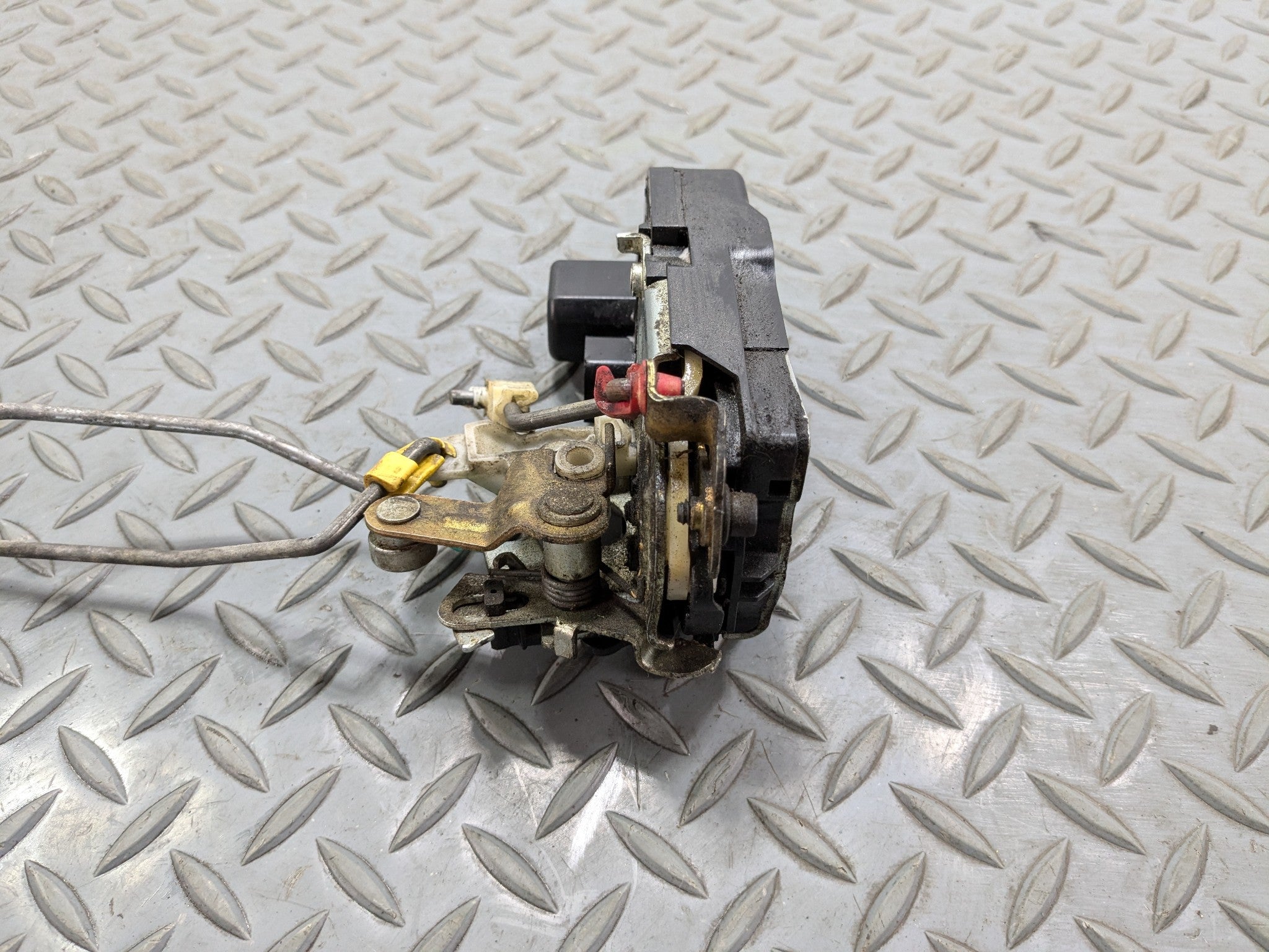 05 - 07 OEM JEEP GRAND CHEROKEE REAR LEFT DRIVER SIDE DOOR LOCK LATCH ACTUATOR