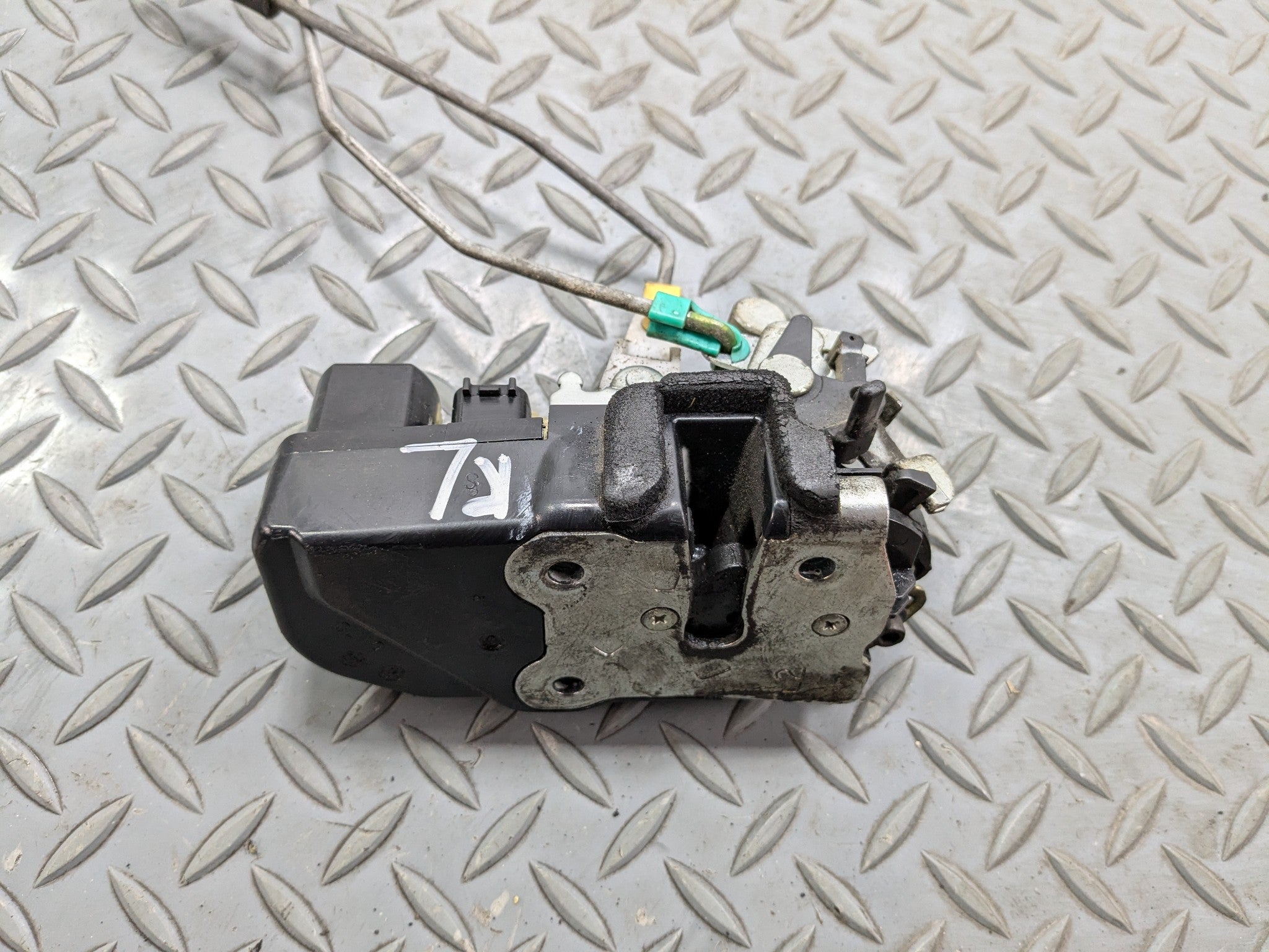 05 - 07 OEM JEEP GRAND CHEROKEE REAR LEFT DRIVER SIDE DOOR LOCK LATCH ACTUATOR