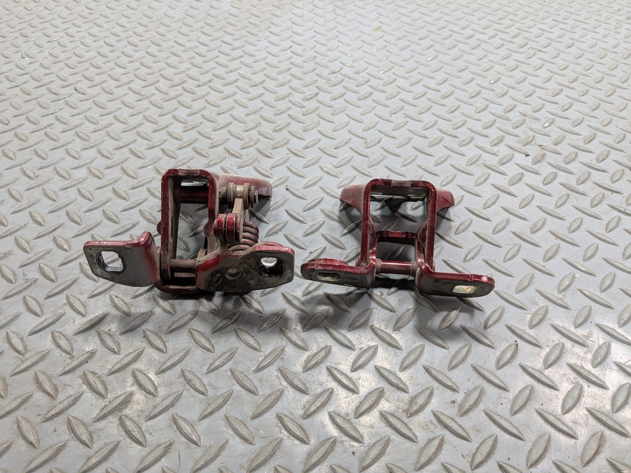 05 - 07 OEM JEEP GRAND CHEROKEE FRONT LEFT DRIVER SIDE UPPER LOWER DOOR HINGE