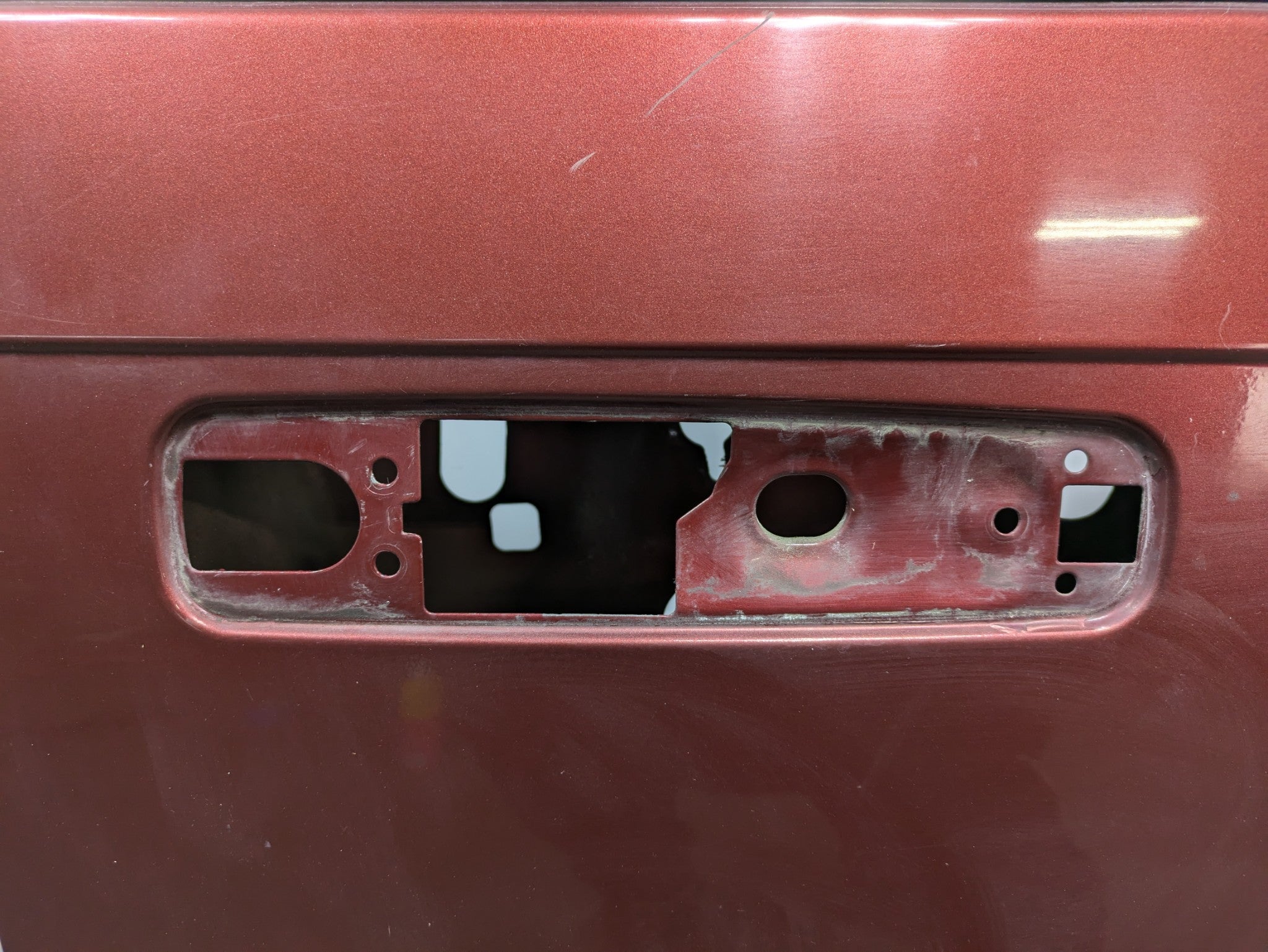 05 - 07 OEM JEEP GRAND CHEROKEE FRONT RIGHT SIDE DOOR SHELL PANEL CALIENTE RED