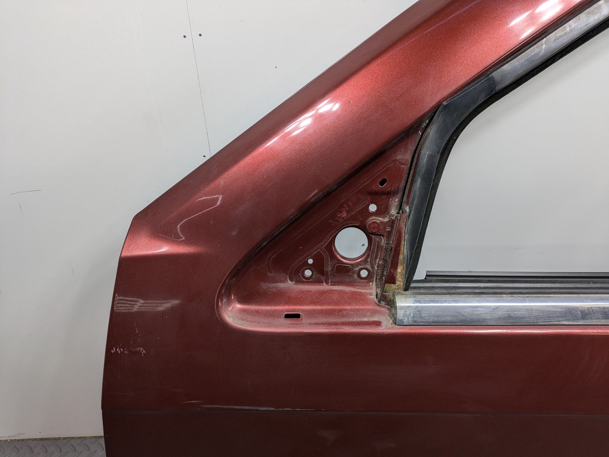 05 - 07 OEM JEEP GRAND CHEROKEE FRONT LEFT SIDE DOOR SHELL PANEL CALIENTE RED
