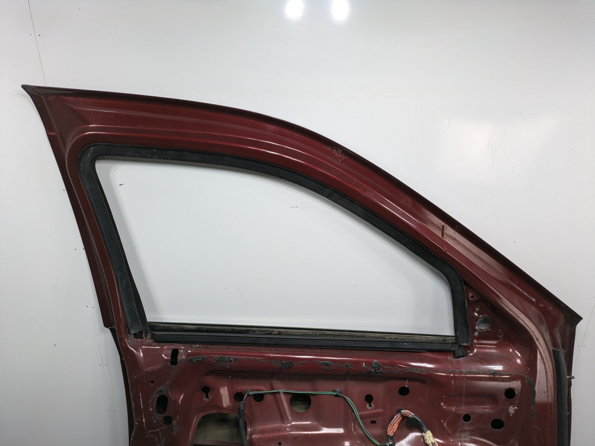 05 - 07 OEM JEEP GRAND CHEROKEE FRONT LEFT SIDE DOOR SHELL PANEL CALIENTE RED
