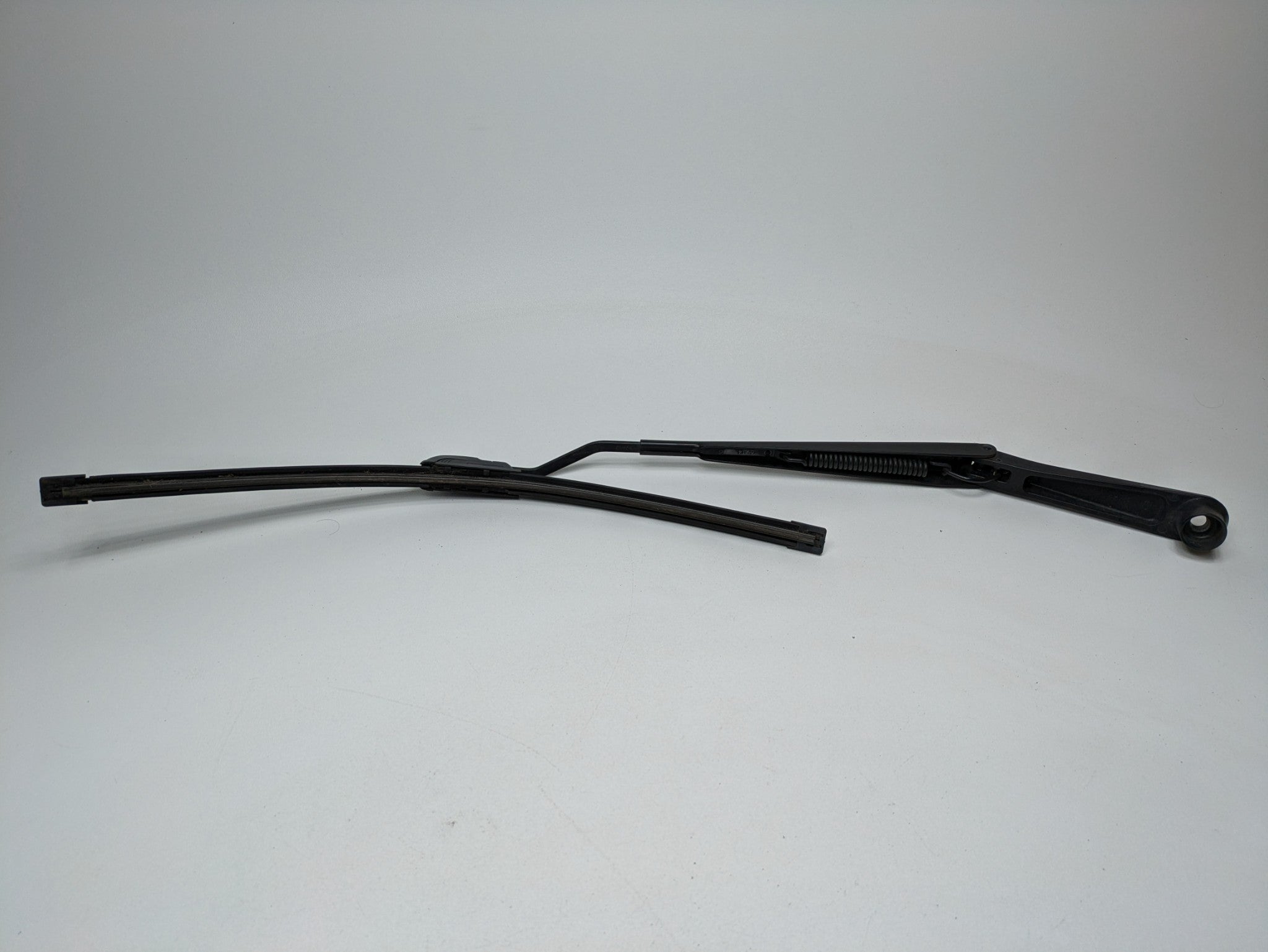 05 - 07 OEM JEEP GRAND CHEROKEE FRONT RIGHT PASSENGER SIDE WINDSHIELD WIPER ARM