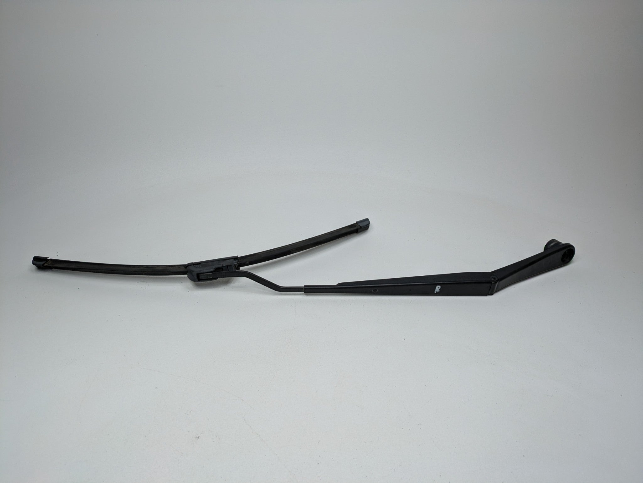 05 - 07 OEM JEEP GRAND CHEROKEE FRONT RIGHT PASSENGER SIDE WINDSHIELD WIPER ARM