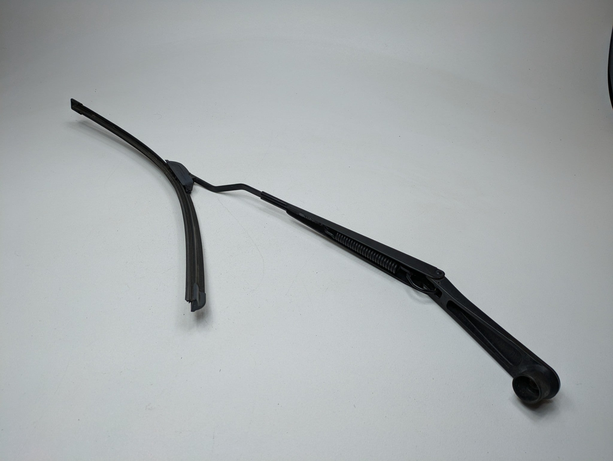 05 - 07 OEM JEEP GRAND CHEROKEE FRONT RIGHT PASSENGER SIDE WINDSHIELD WIPER ARM
