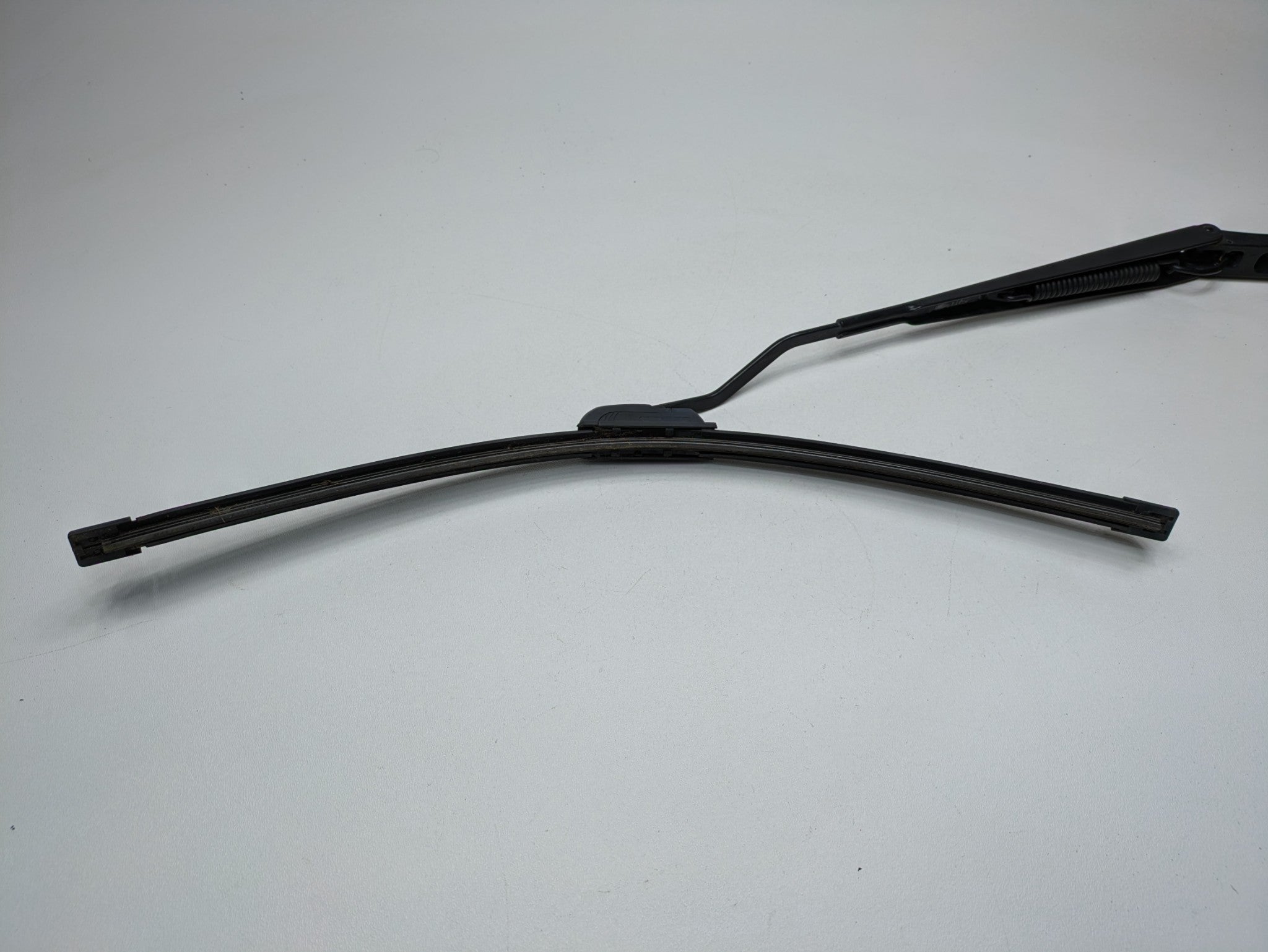 05 - 07 OEM JEEP GRAND CHEROKEE FRONT RIGHT PASSENGER SIDE WINDSHIELD WIPER ARM
