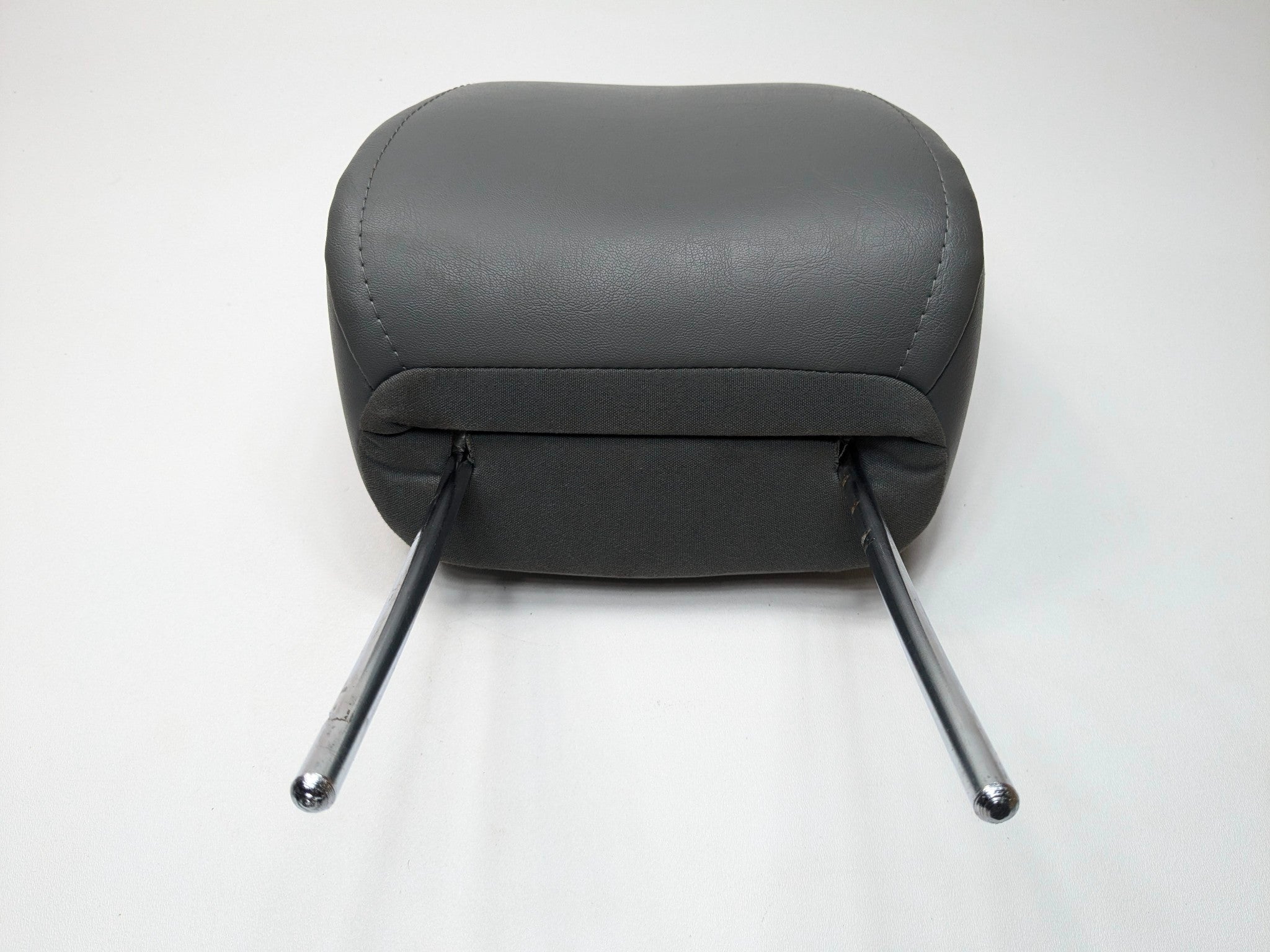 05 - 07 OEM JEEP GRAND CHEROKEE FRONT RIGHT PASSENGER SIDE SEAT HEADREST BLACK