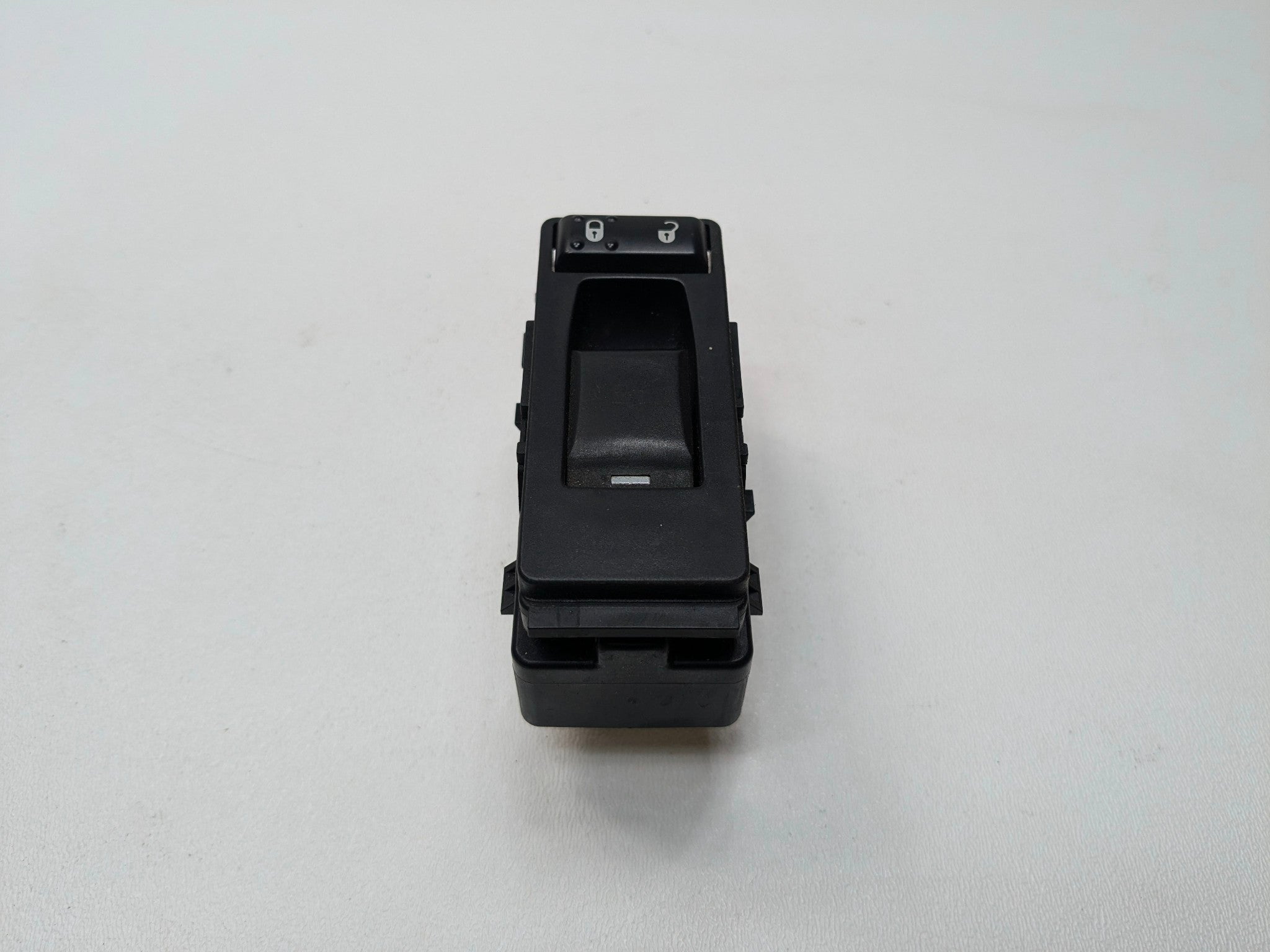 05 - 07 OEM CHRYSLER 300 FRONT RIGHT PASSENGER SIDE DOOR WINDOW CONTROL SWITCH