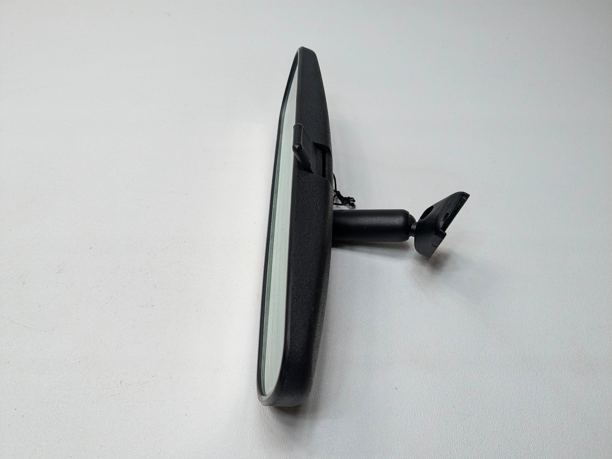 05 - 07 OEM CHRYSLER 300 INTERIOR UPPER ROOF REAR VIEW MIRROR WITH AUTO DIMMING