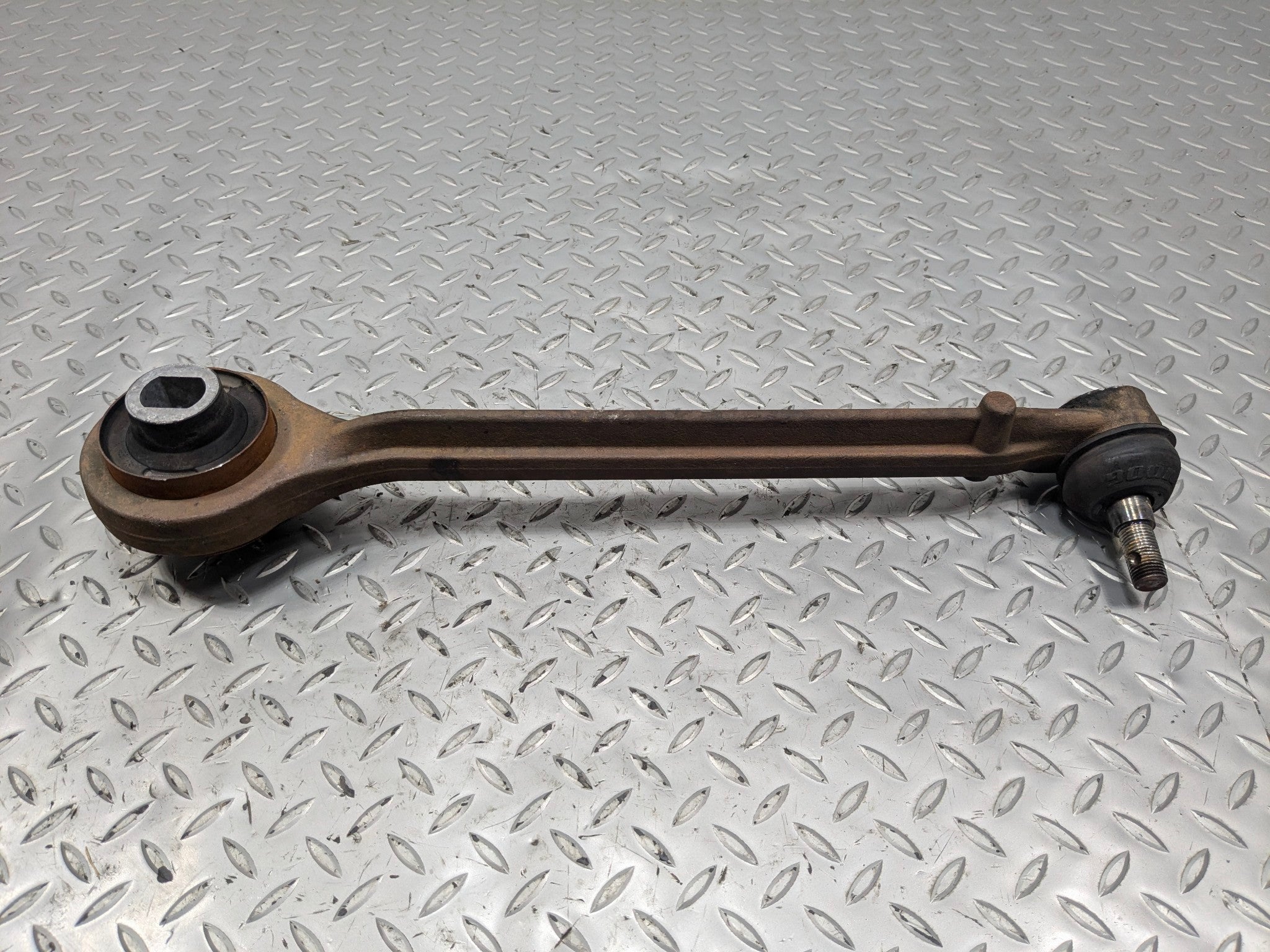 05 - 07 OEM CHRYSLER 300 FRONT RIGHT PASSENGER SIDE FORWARD LOWER CONTROL ARM