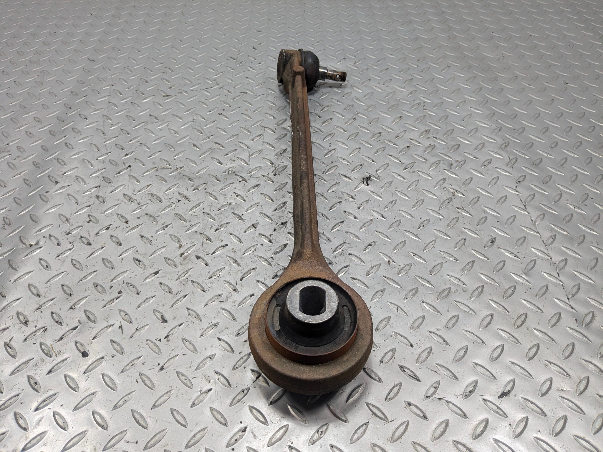 05 - 07 OEM CHRYSLER 300 FRONT RIGHT PASSENGER SIDE FORWARD LOWER CONTROL ARM