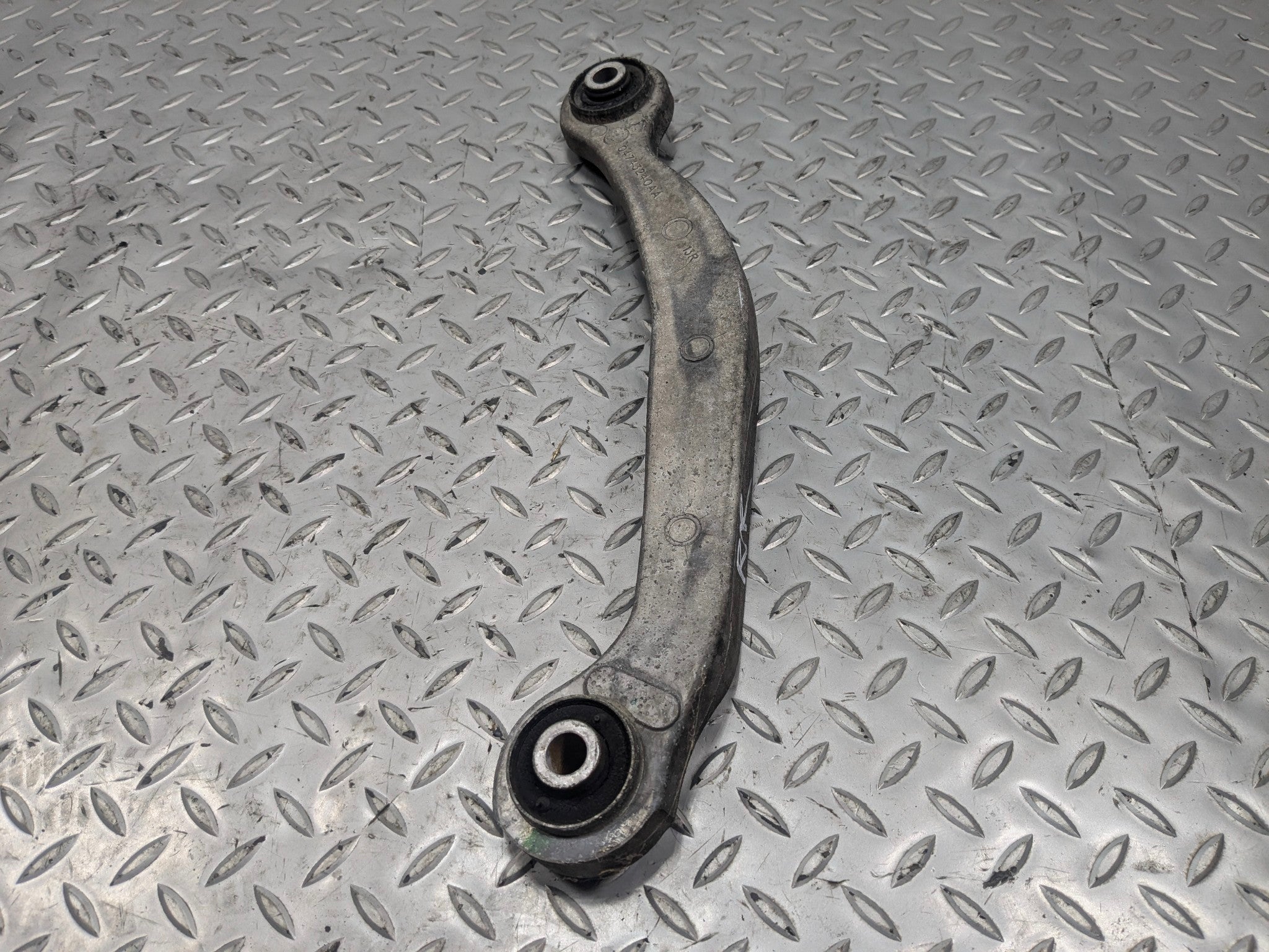 05 - 07 OEM CHRYSLER 300 REAR RIGHT PASSENGER SIDE UPPER REARWARD CONTROL ARM