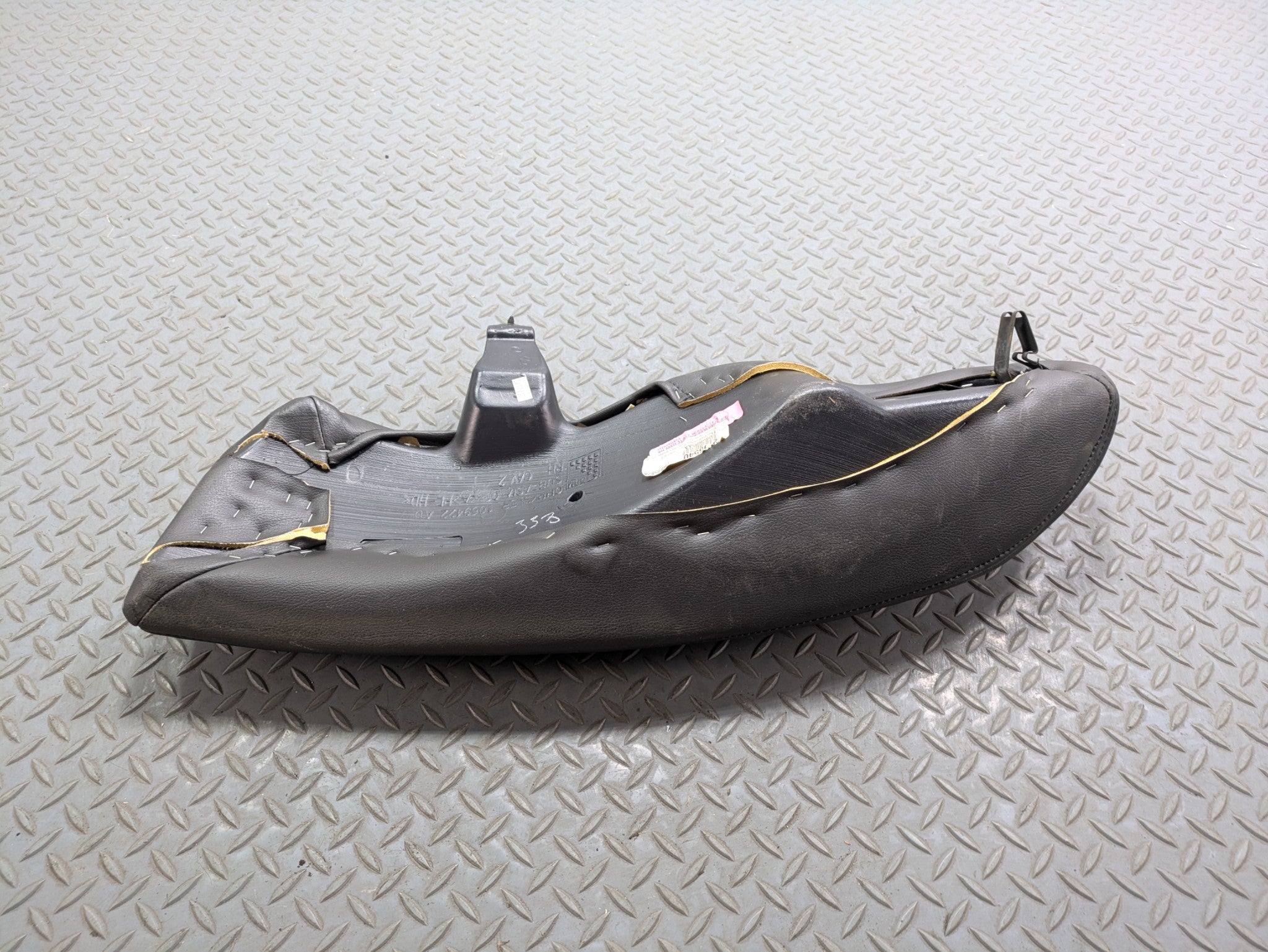 05 - 07 OEM CHRYSLER 300 REAR RIGHT SIDE SECOND ROW SEAT BOLSTER CUSION BLACK