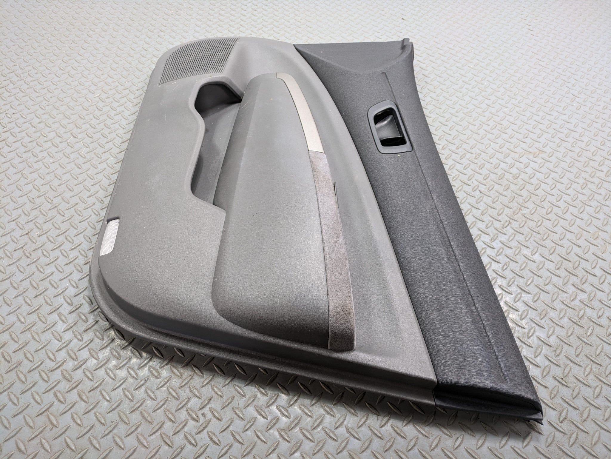 06 - 09 OEM TOYOTA PRIUS FRONT RIGHT PASSENGER SIDE DOOR TRIM PANEL SMOKEY GREY
