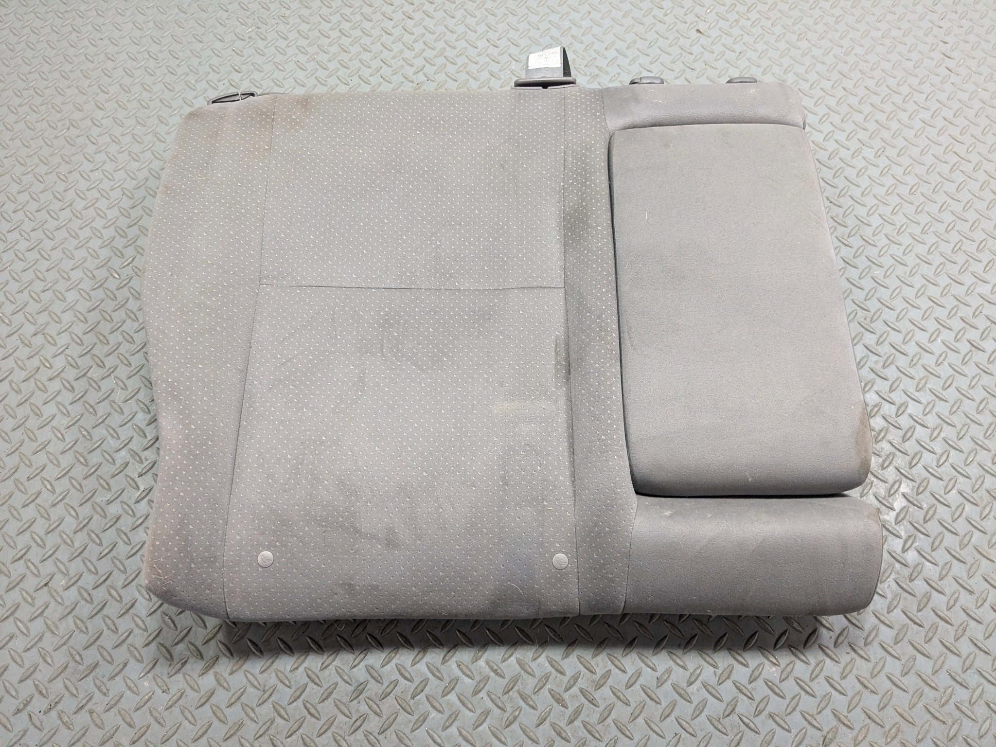 06 - 09 OEM TOYOTA PRIUS REAR RIGHT PASSENGER SIDE UPPER BACK SEAT WITH ARMREST