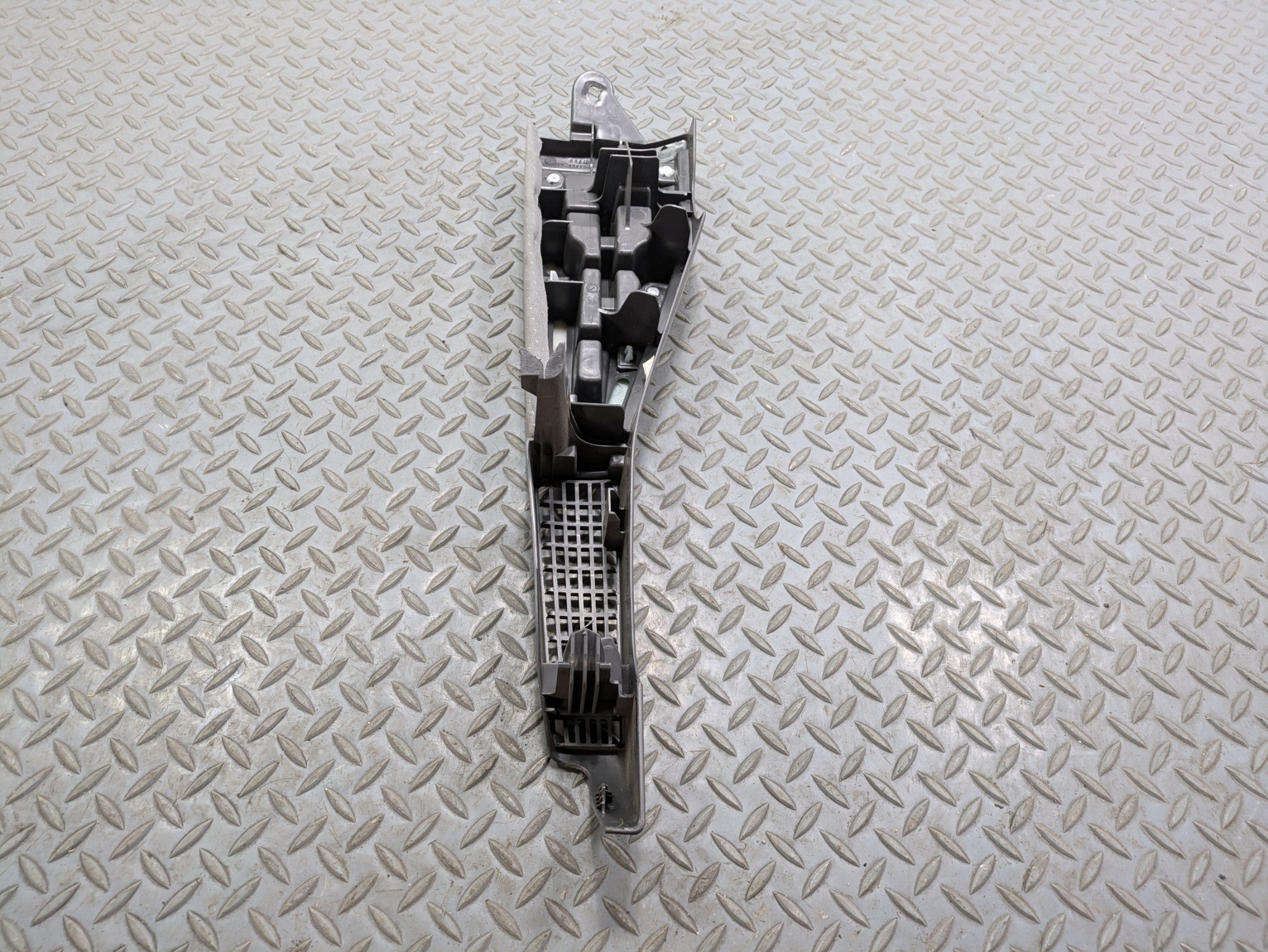 06 - 09 OEM TOYOTA PRIUS REAR RIGHT PASSENGER SIDE BOLSTER SEAT CUSHION COVER