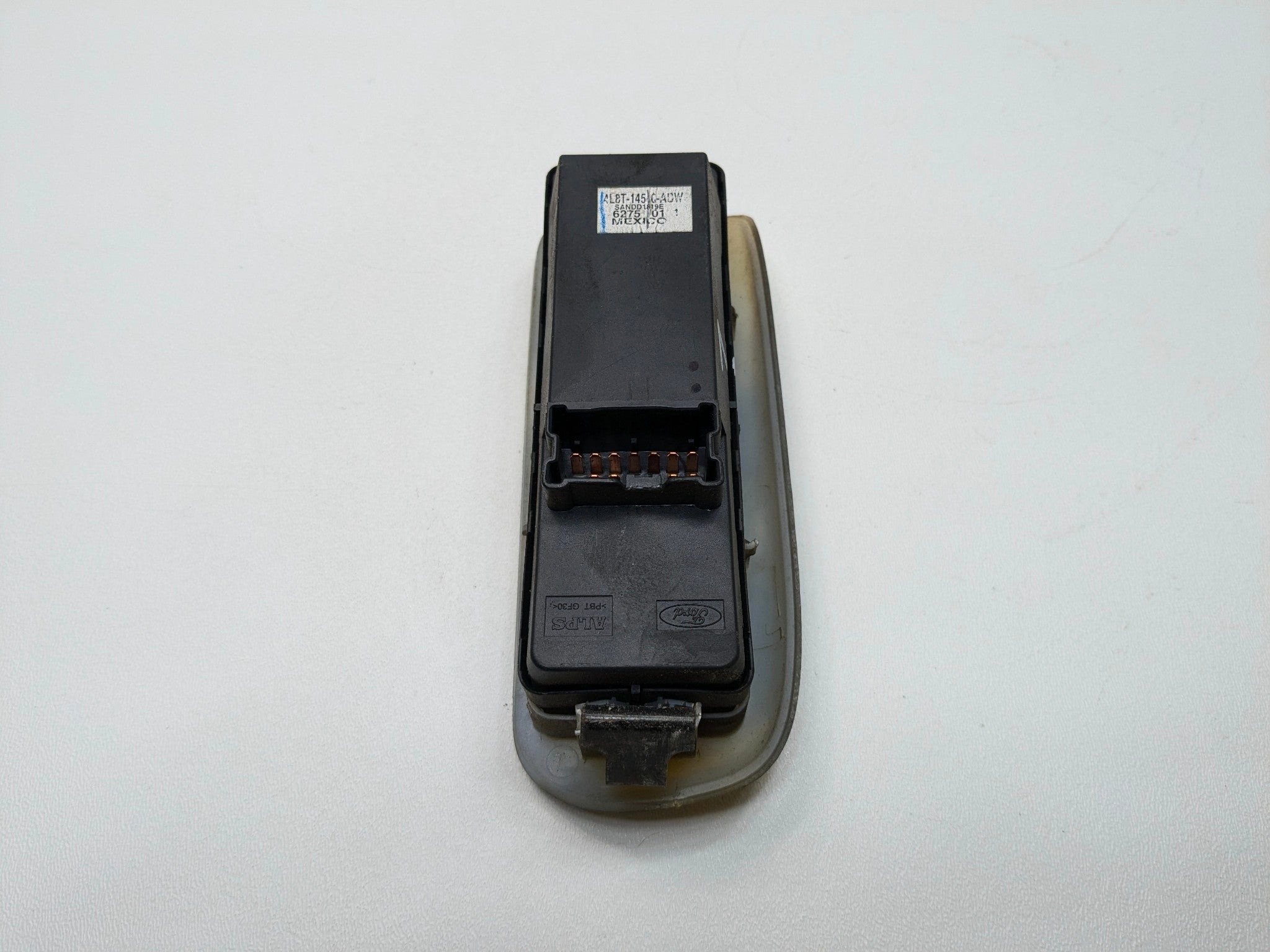05 - 07 OEM FORD ESCAPE FRONT LEFT DRIVER SIDE DOOR WINDOW MASTER SWITCH CONTROL
