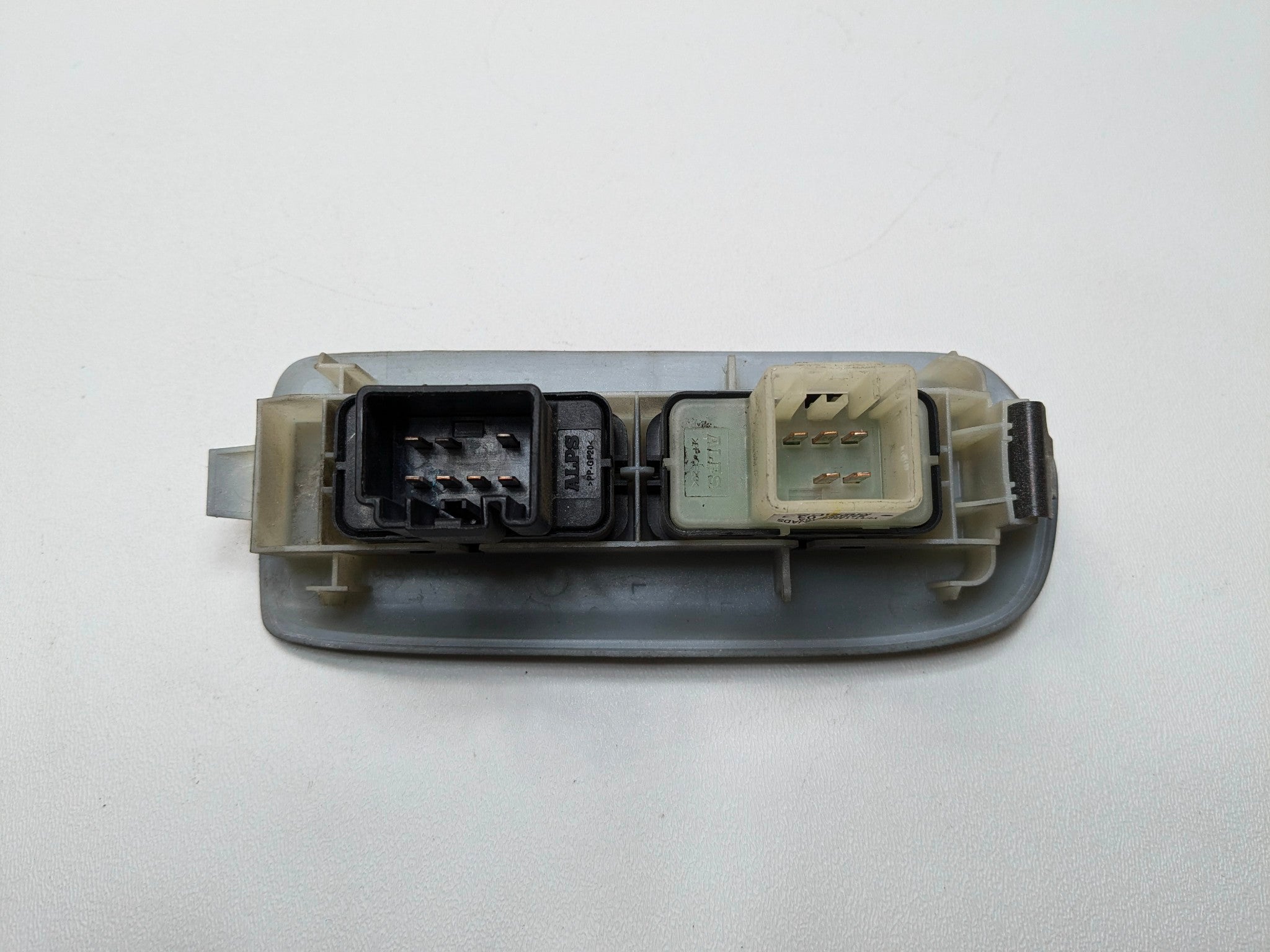 05 - 07 OEM FORD ESCAPE FRONT RIGHT PASSENGER SIDE DOOR WINDOW SWITCH CONTROL