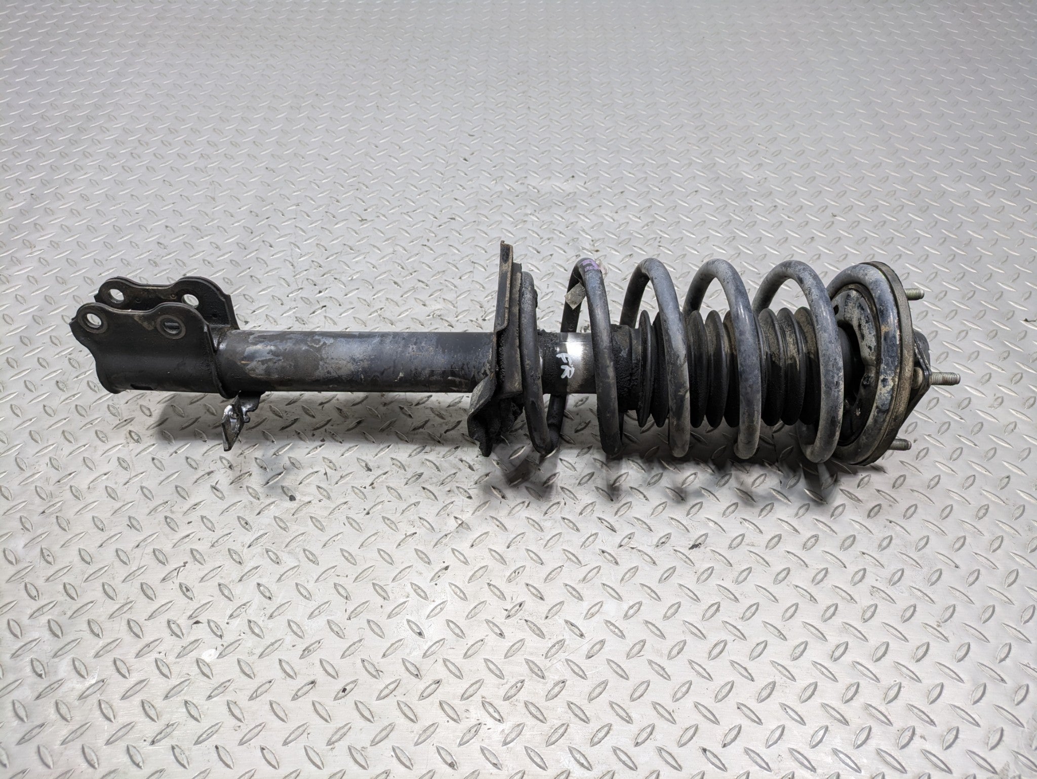 05 - 07 OEM FORD ESCAPE FRONT RIGHT PASSENGER SIDE STRUT SHOCK SPRING ABSORBER