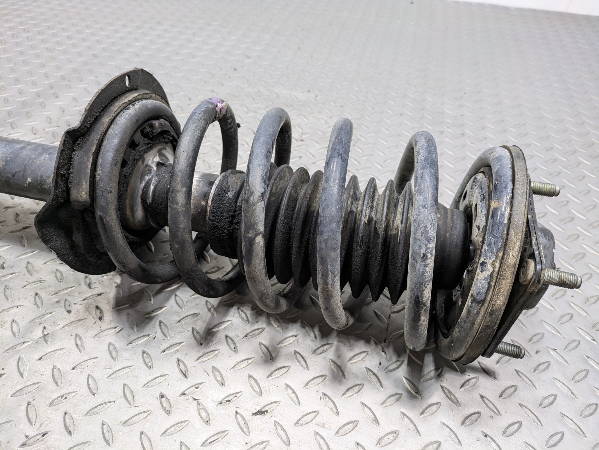 05 - 07 OEM FORD ESCAPE FRONT RIGHT PASSENGER SIDE STRUT SHOCK SPRING ABSORBER