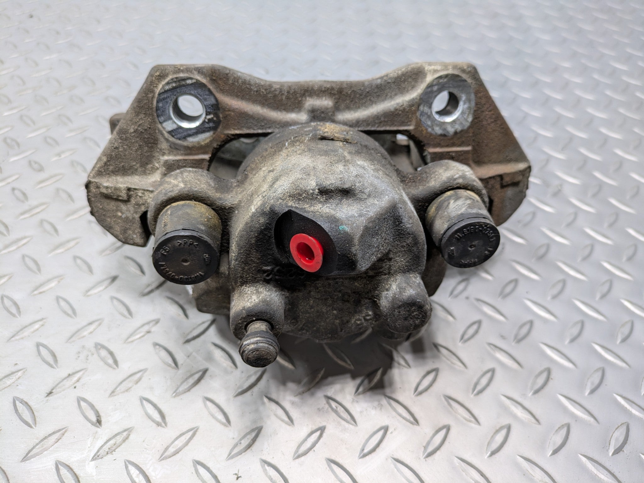 05 - 07 OEM FORD ESCAPE FRONT RIGHT BRAKE CALIPER ASSEMBLY 2.3L VIN H 8TH DIGIT