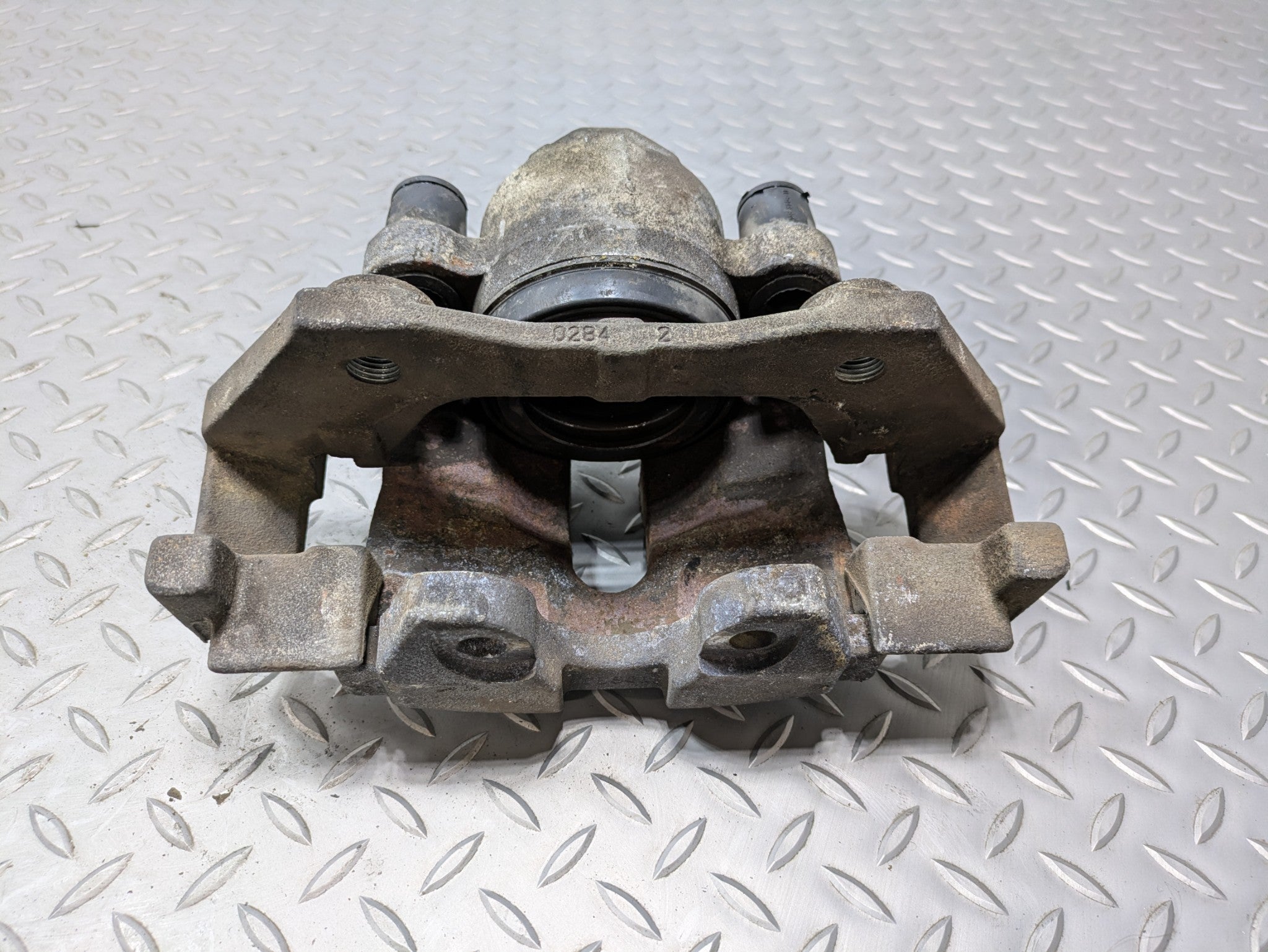 05 - 07 OEM FORD ESCAPE FRONT LEFT BRAKE CALIPER ASSEMBLY 2.3L VIN H 8TH DIGIT