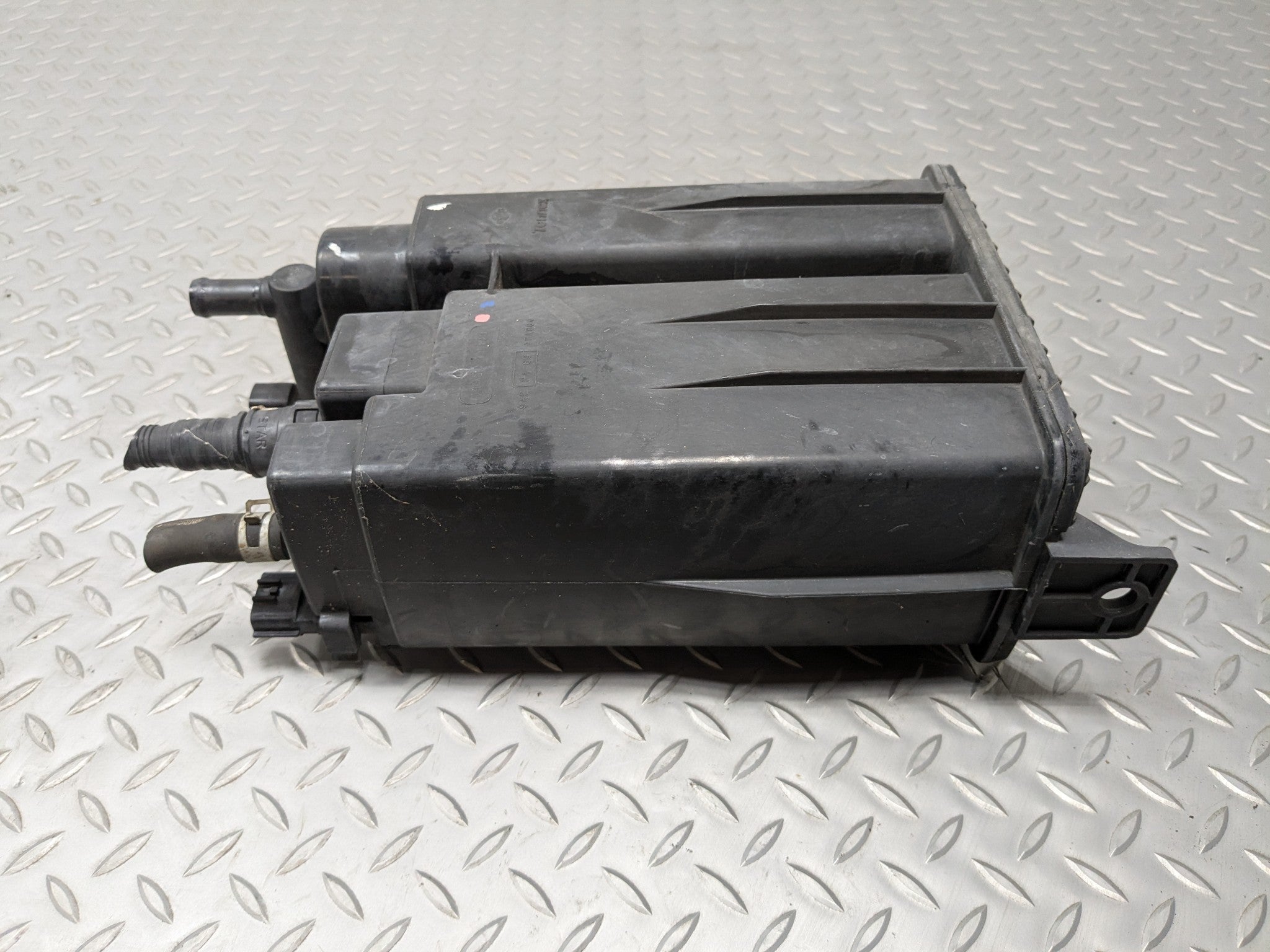 2009 - 2011 OEM NISSAN MAXIMA FUEL VAPOR EVAPORATOR CANISTER ASSEMBLY