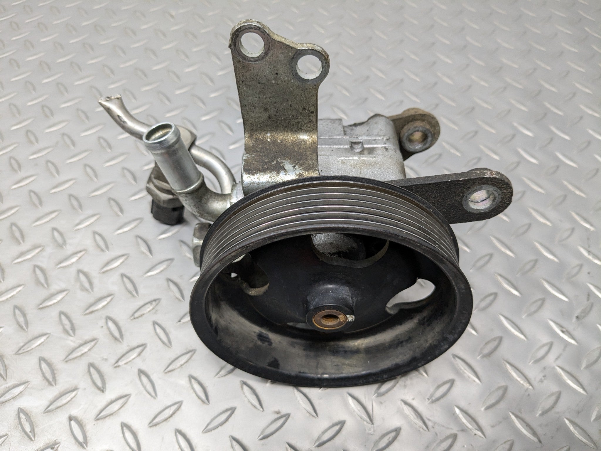 2009 - 2011 OEM NISSAN MAXIMA ENGINE POWER STEERING PUMP MOTOR WITH PULLEY