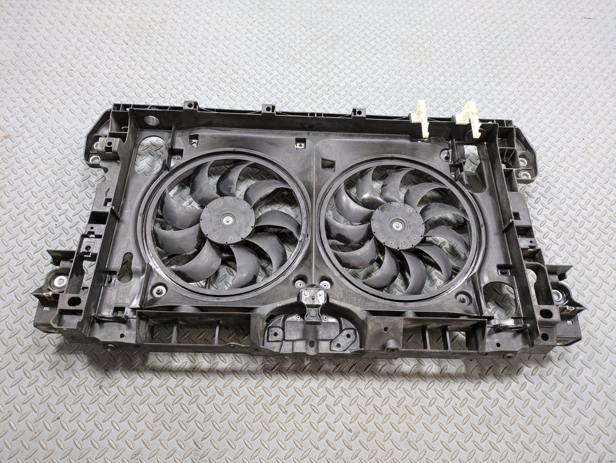 09 - 11 OEM NISSAN MAXIMA DUAL RADIATOR ELECTRIC COOLING FAN WITH SHROUD PANEL