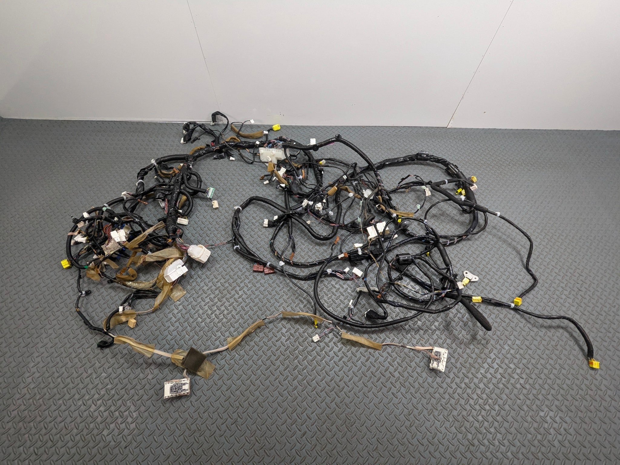 2009 - 2011 OEM NISSAN MAXIMA INTERIOR BODY WIRE HARNESS CABLE AND CONNECTOR