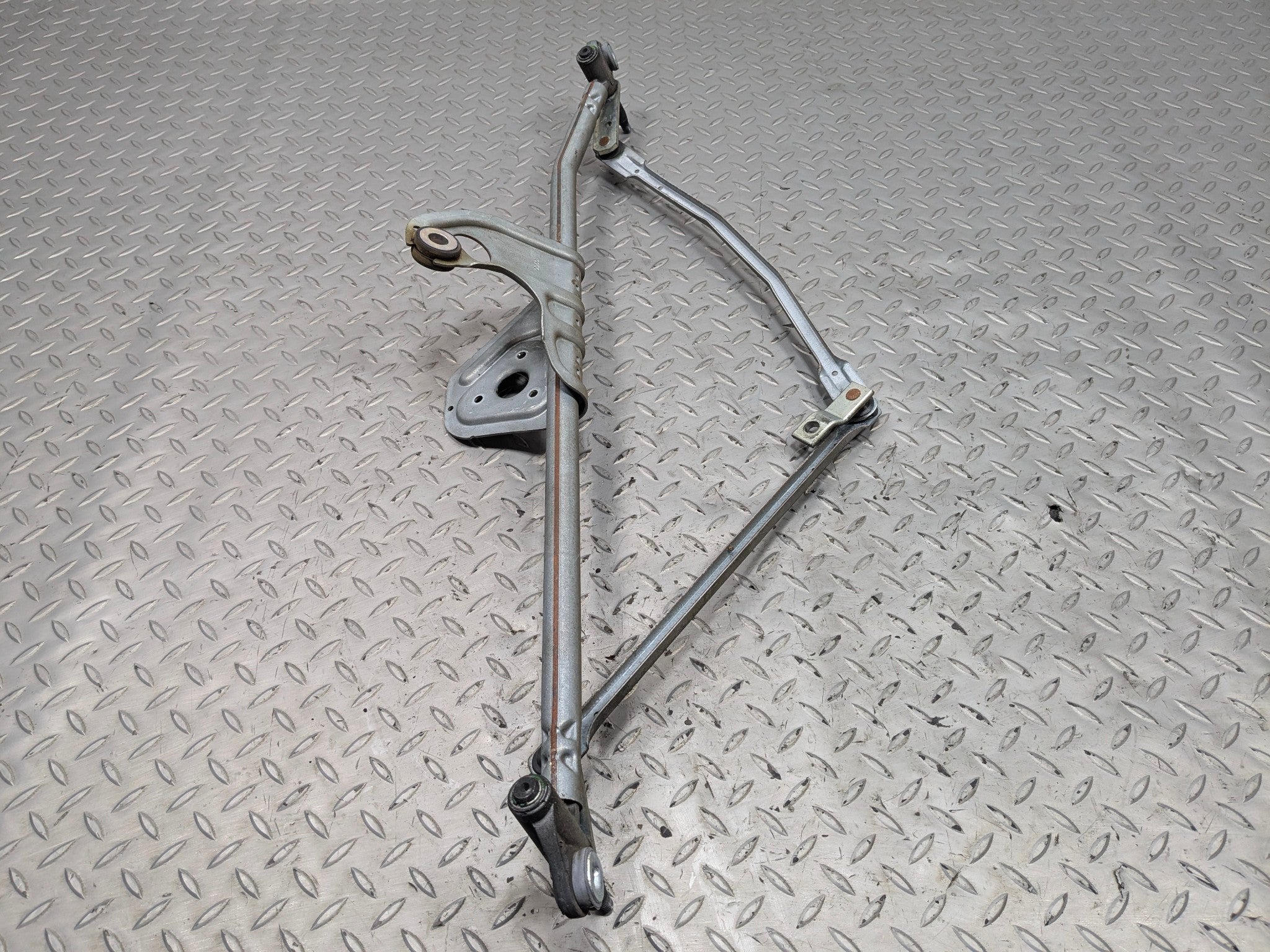 2010 - 2013 OEM MINI COOPER WINDSHIELD WIPER TRANSMISSION LINKAGE HT