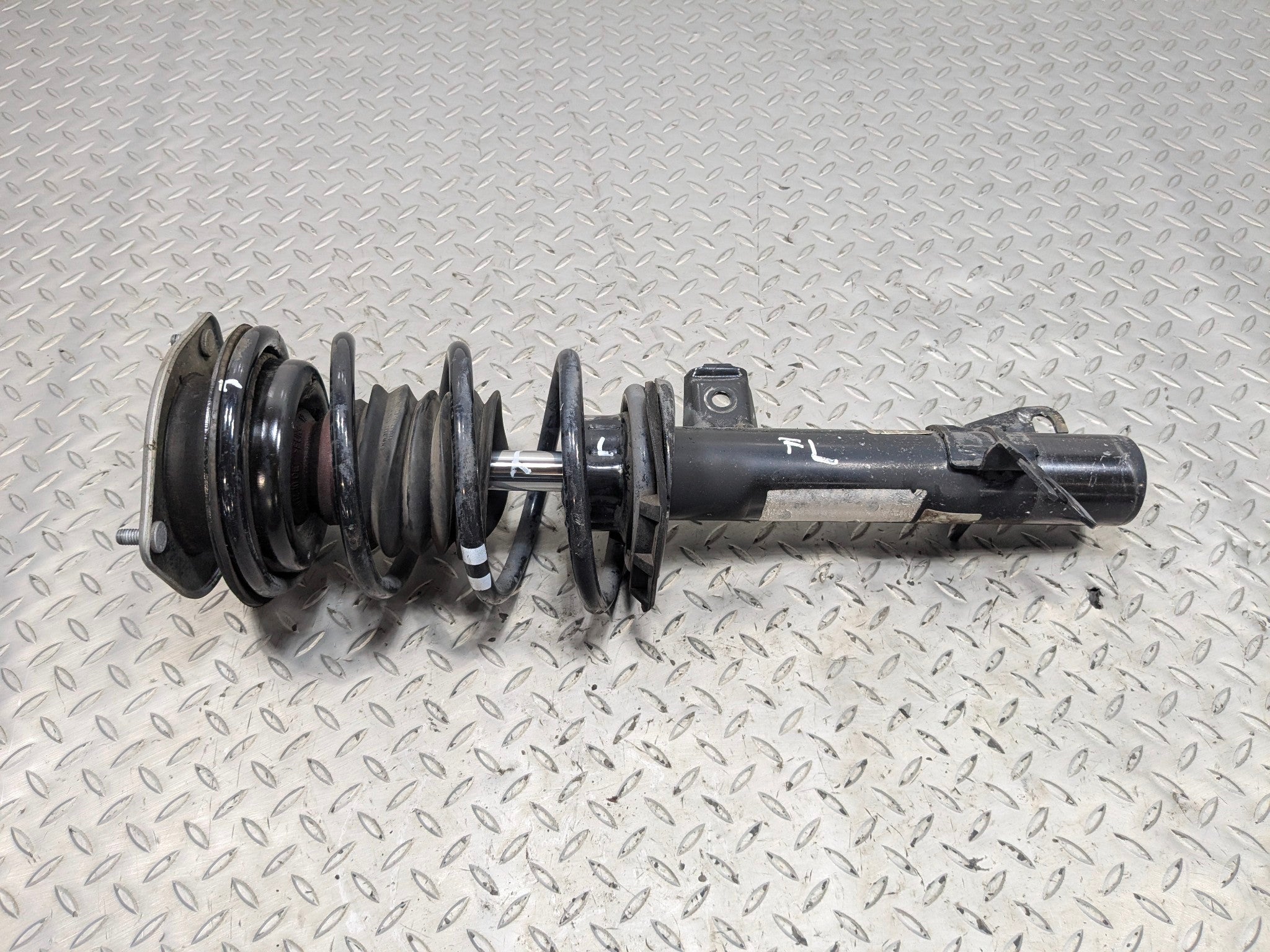 2010 - 2013 OEM MINI COOPER FRONT LEFT DRIVER STRUT SHOCK ABSORBER ASSEMBLY