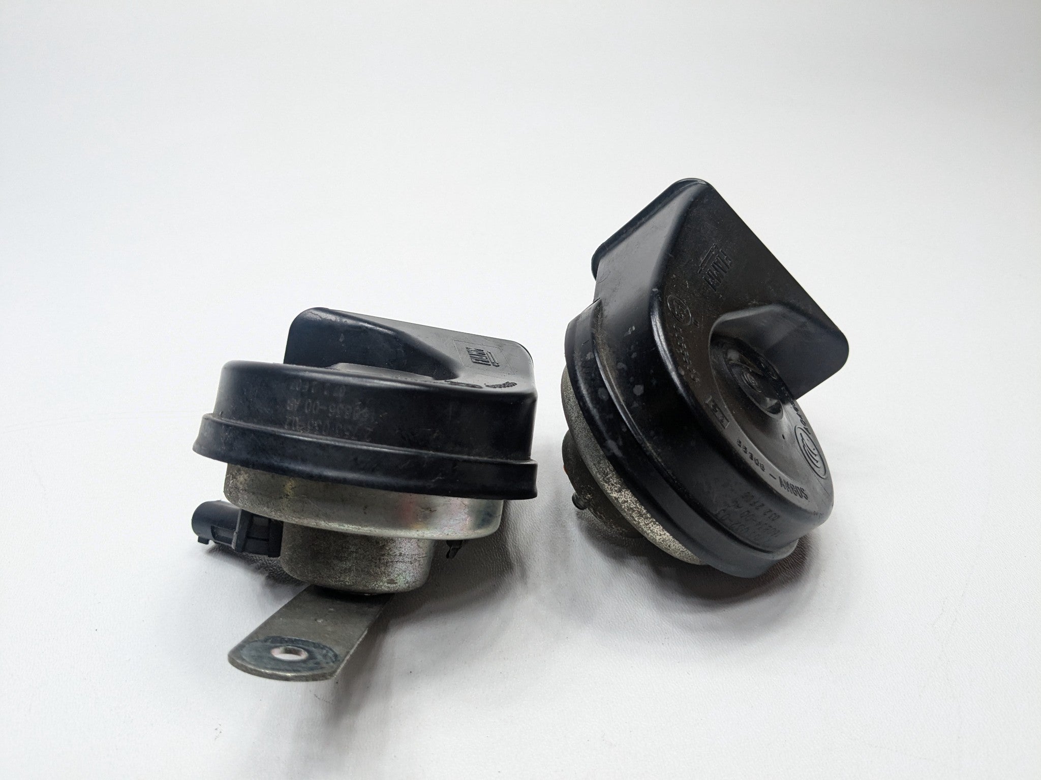 2010 - 2013 OEM MINI COOPER FRONT LEFT AND RIGHT HIGH LOW TONE PITCH HORN SET