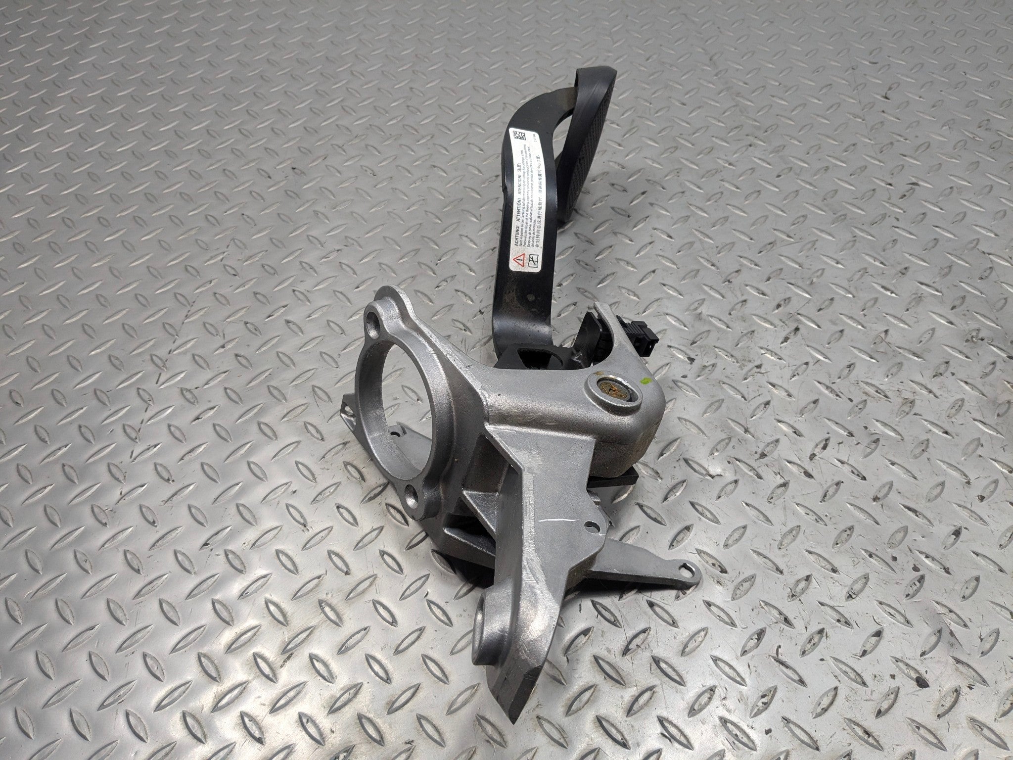 2010 - 2013 OEM MINI COOPER FOOT STOP BRAKE PEDAL WITH BRACKET ASSEMBLY