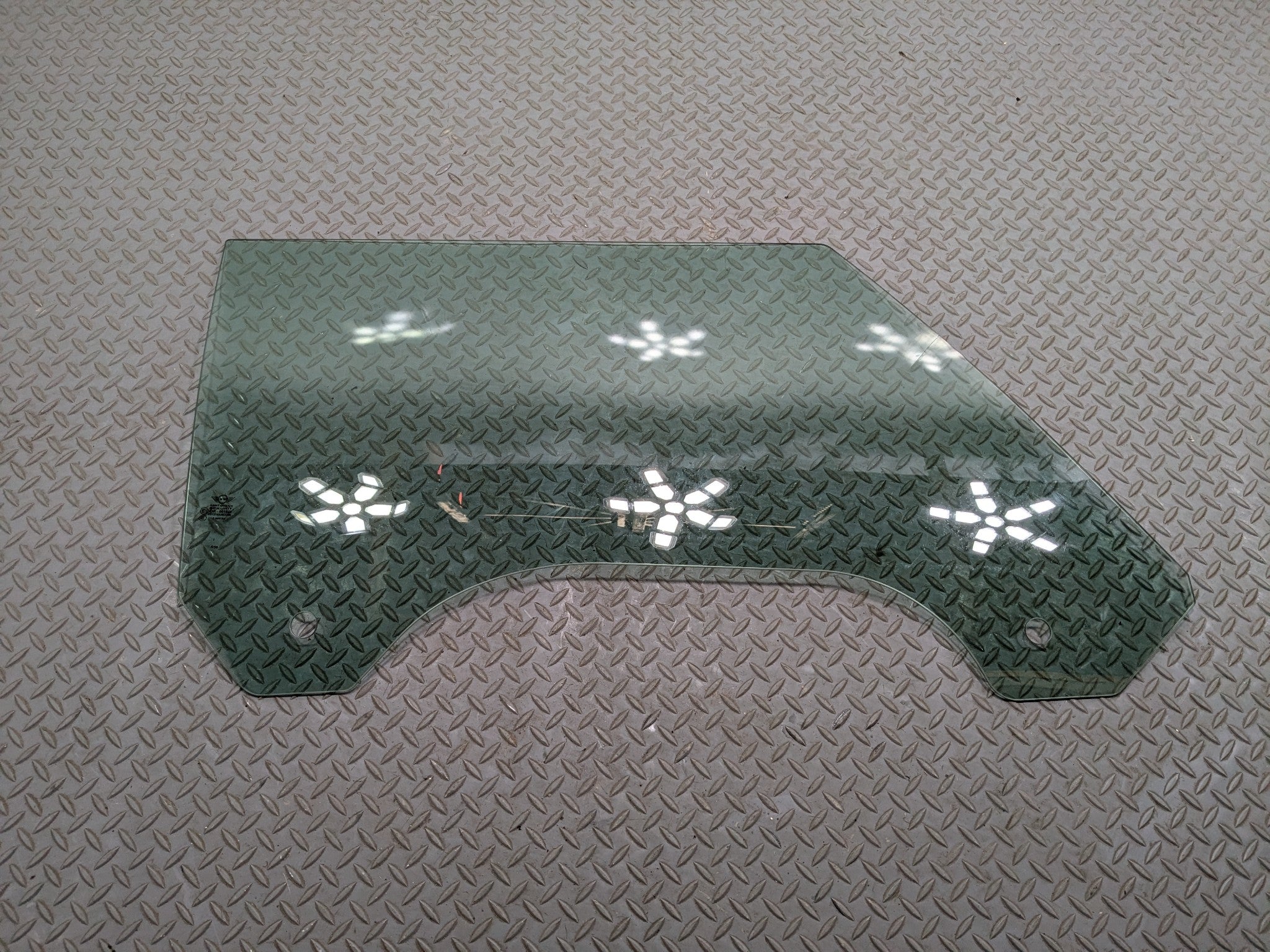 2010 - 2013 OEM MINI COOPER FRONT RIGHT PASSENGER SIDE DOOR WINDOW GLASS