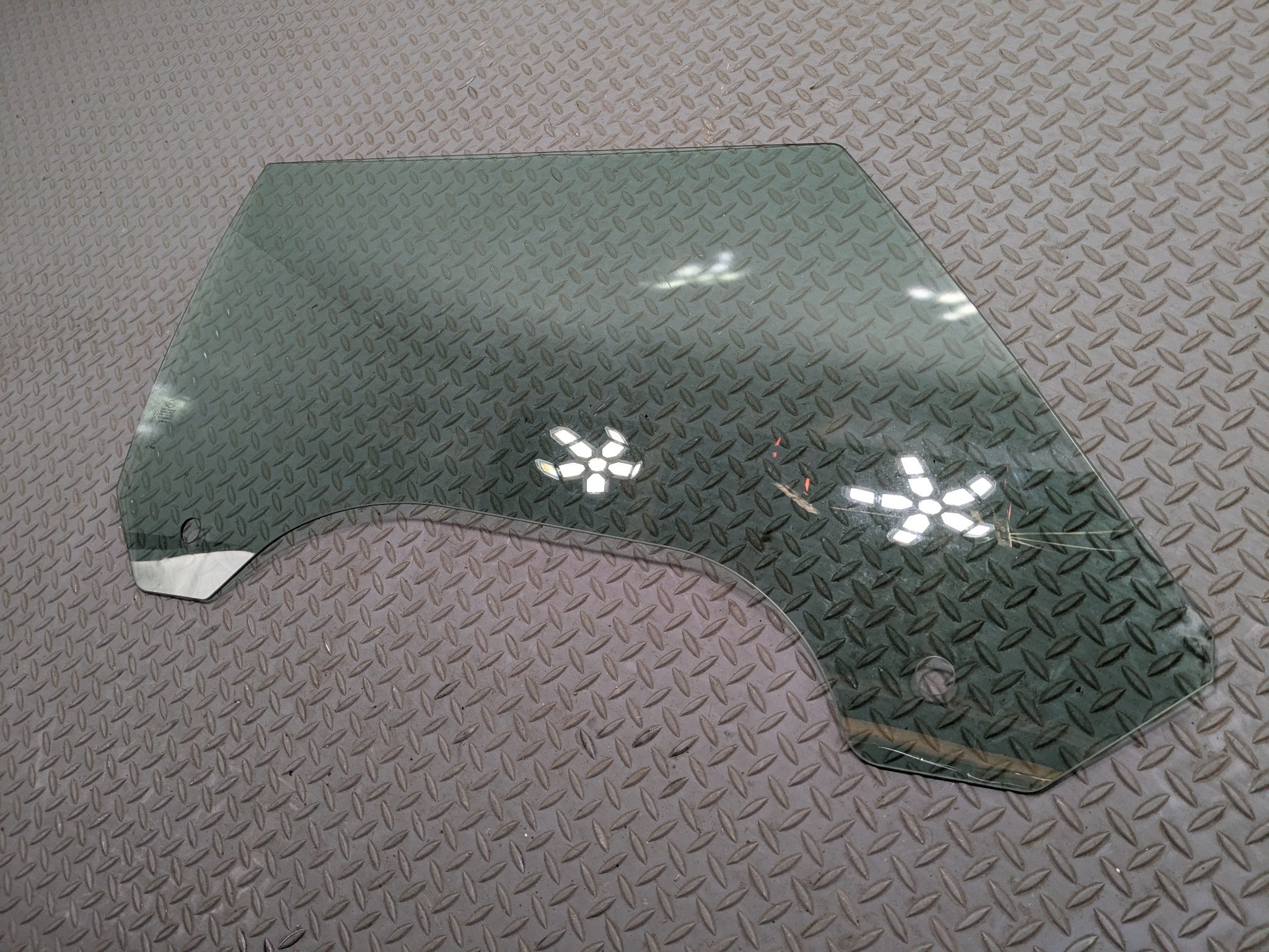 2010 - 2013 OEM MINI COOPER FRONT RIGHT PASSENGER SIDE DOOR WINDOW GLASS