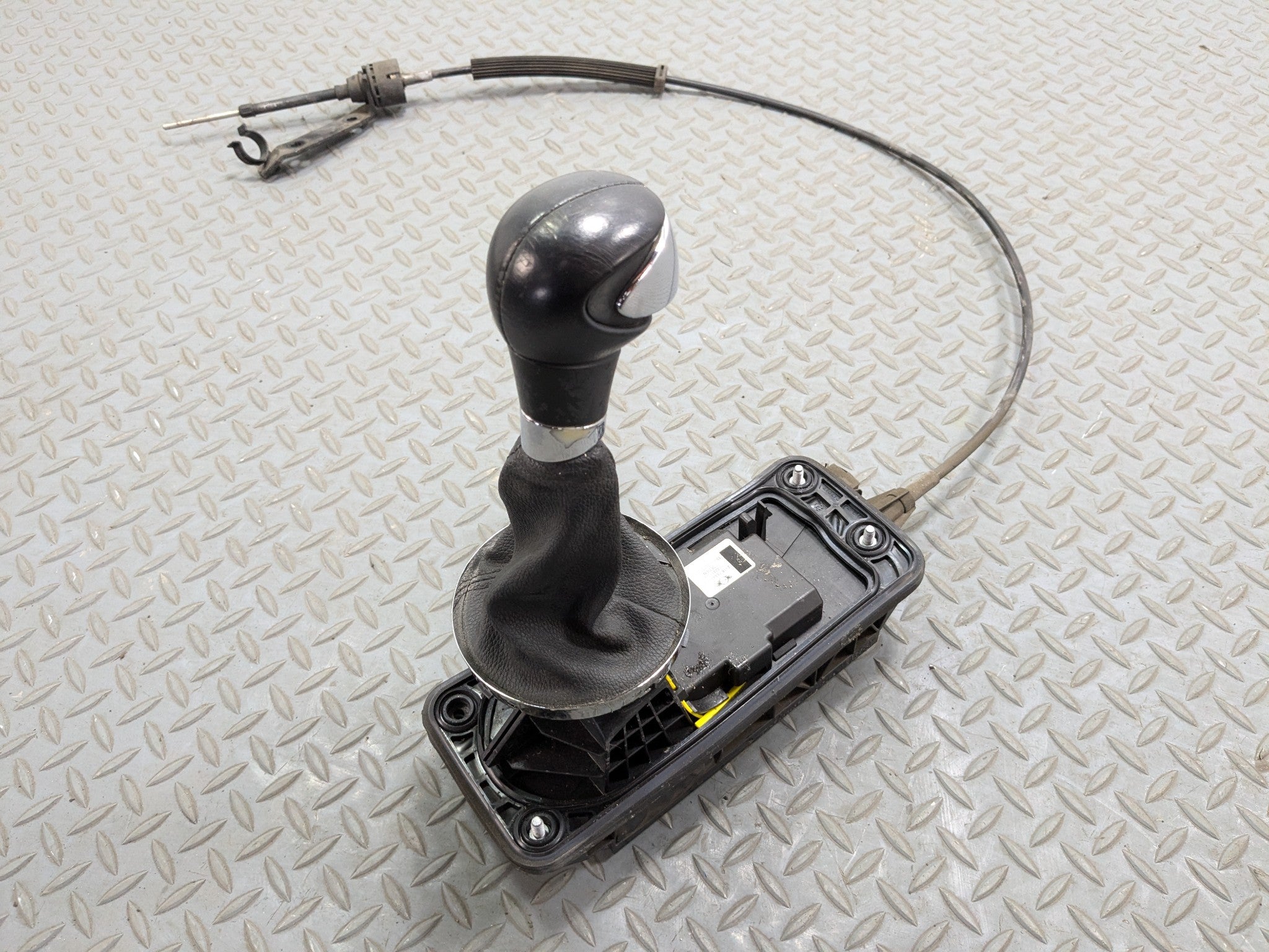 2010 - 2013 OEM MINI COOPER AUTOMATIC TRANSMISSION SHIFTER SELECTOR LEVER