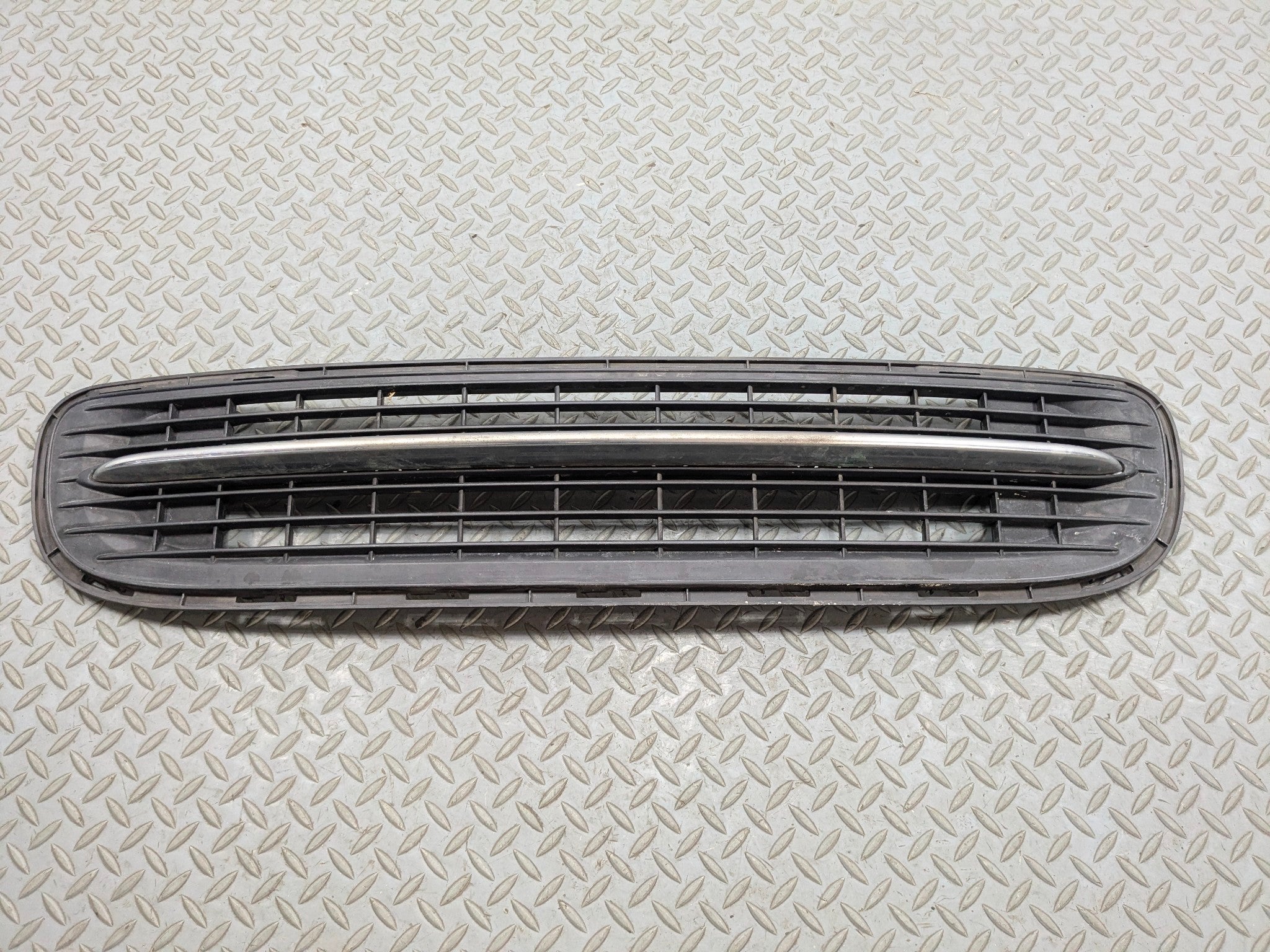 2010 - 2013 OEM MINI COOPER FRONT BUMPER MOUNTED LOWER GRILLE ASSEMBLY CHROME