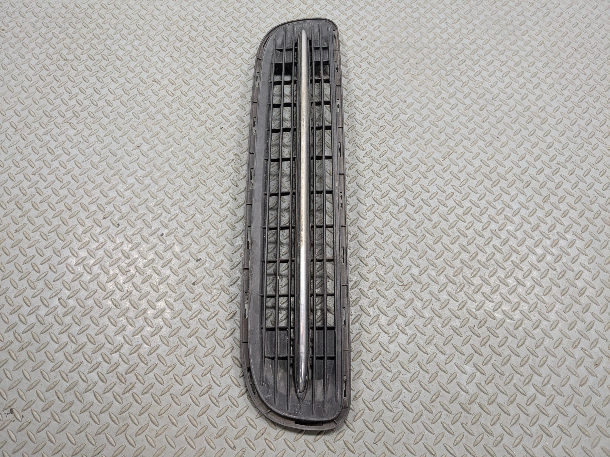 2010 - 2013 OEM MINI COOPER FRONT BUMPER MOUNTED LOWER GRILLE ASSEMBLY CHROME