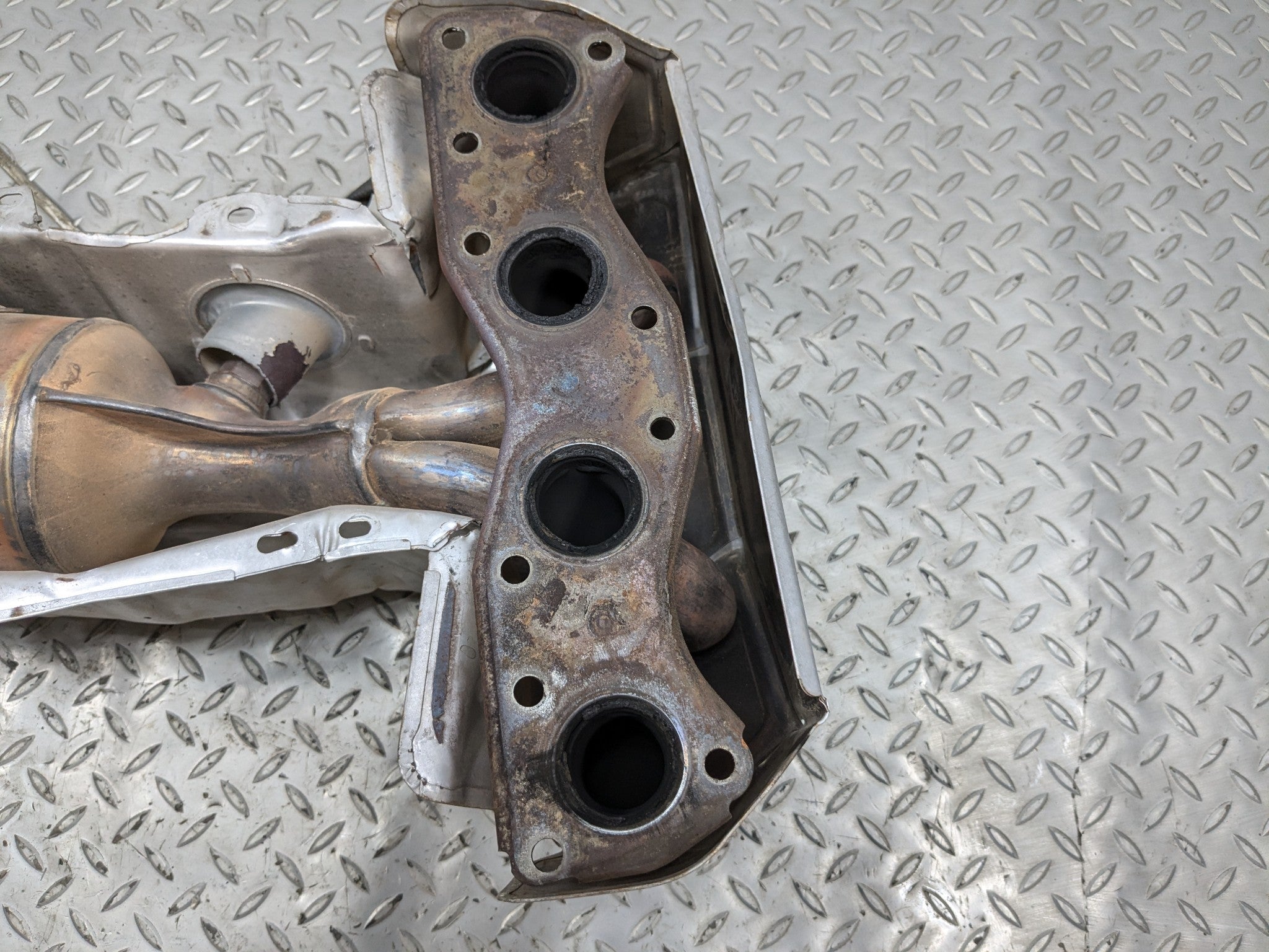 2010 - 2013 OEM MINI COOPER EXHAUST MANIFOLD HEADER WITH HEAT SHIELD