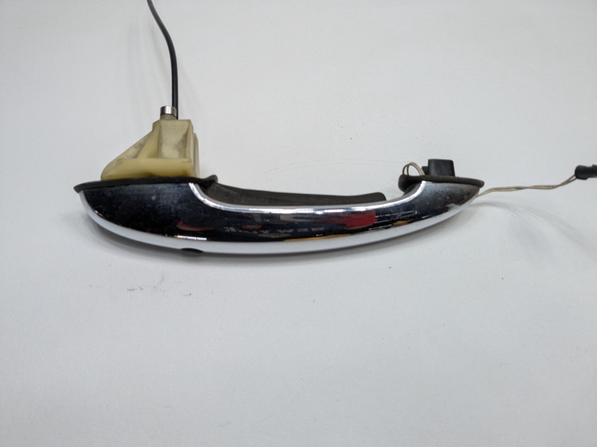 2010 - 2013 OEM MINI RIGHT PASSENGER SIDE EXTERIOR DOOR HANDLE ASSEMBLY