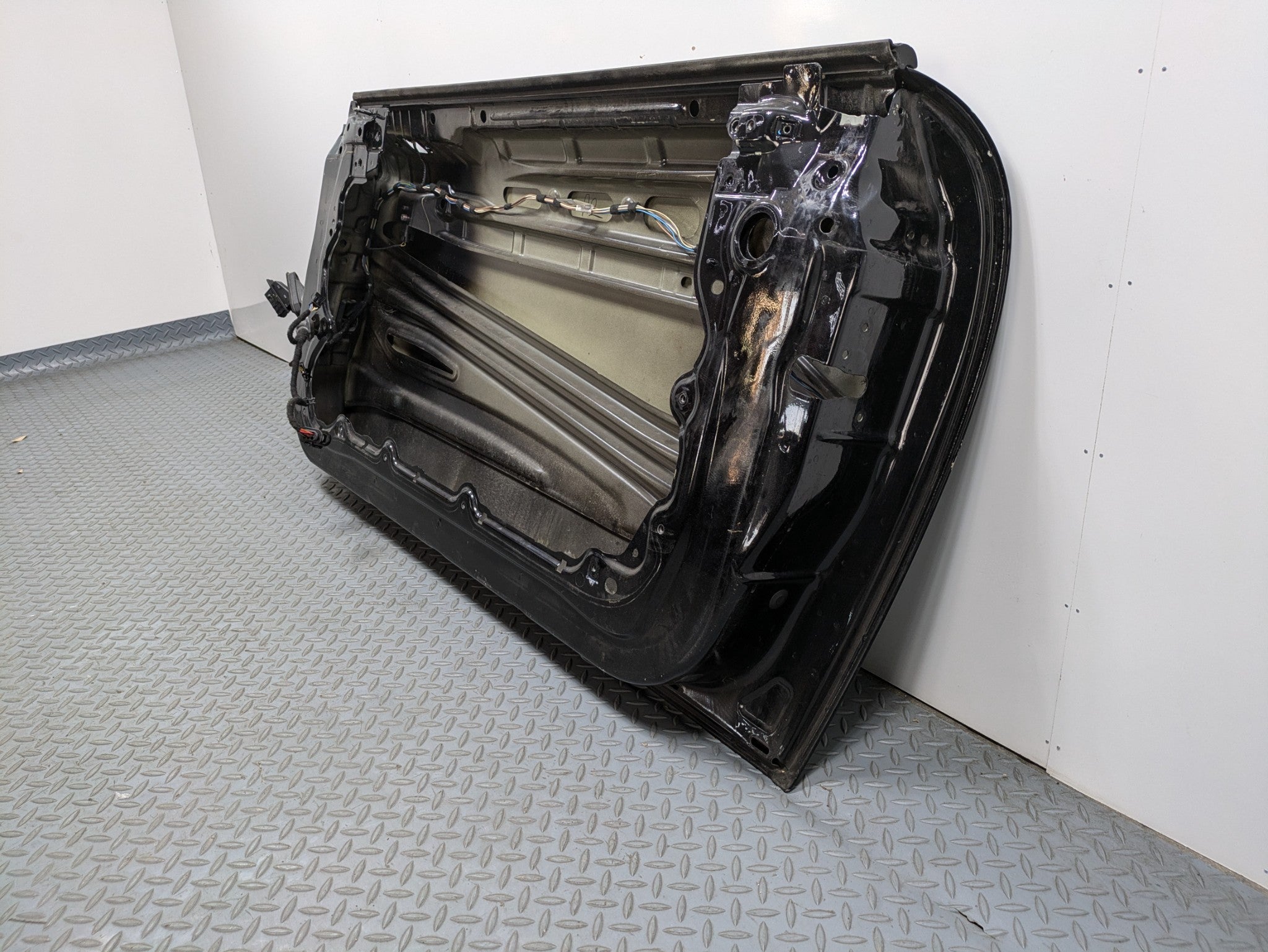 2010 - 2013 OEM MINI COOPER FRONT RIGHT SIDE DOOR SHELL PANEL MIDNIGHT BLACK