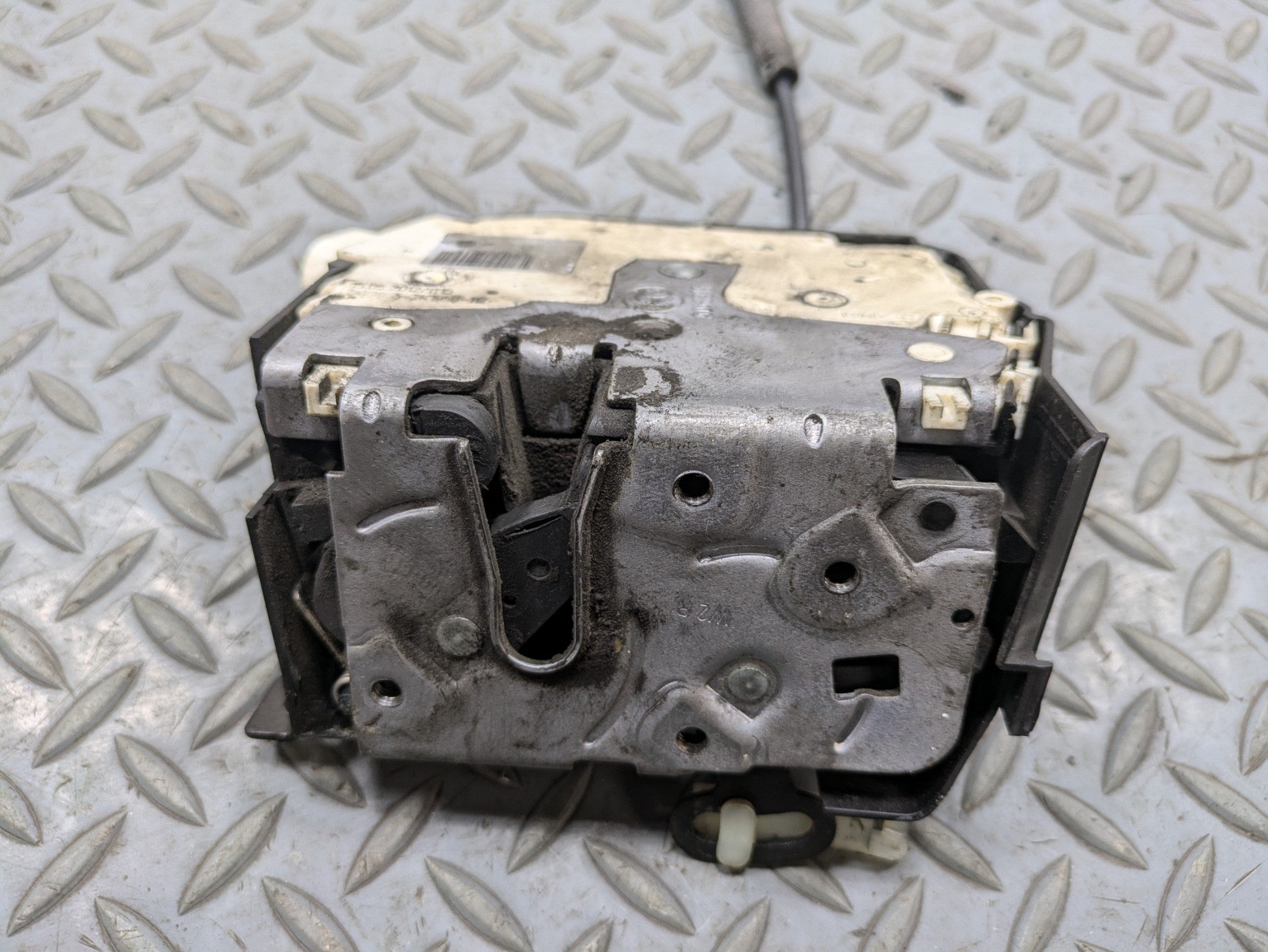 2010 - 2013 OEM MINI COOPER FRONT RIGHT PASSENGER SIDE DOOR LATCH LOCK ACTUATOR