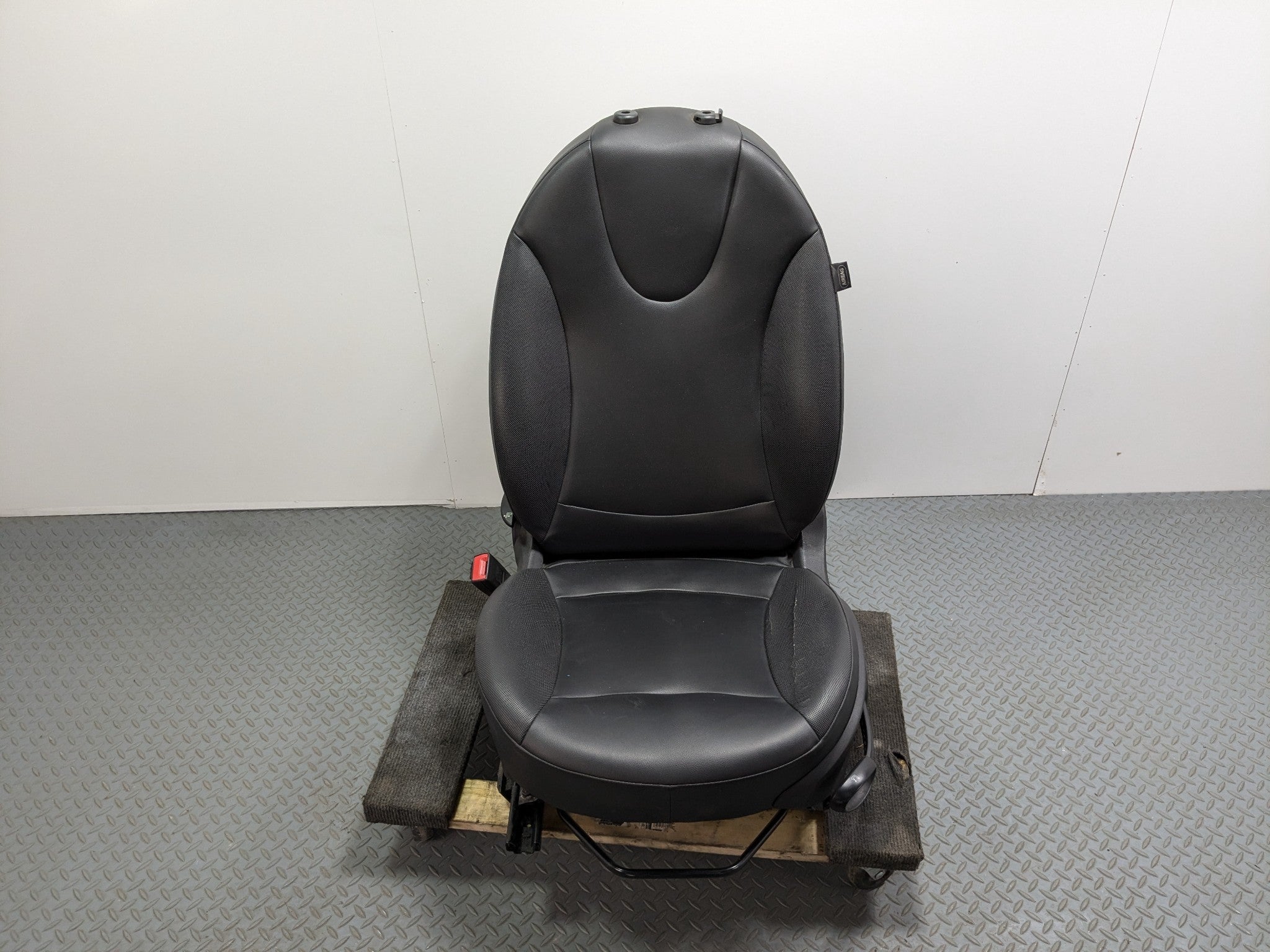 2010 - 2013 OEM MINI COOPER FRONT LEFT DRIVER SIDE SEAT ASSEMBLY BLACK