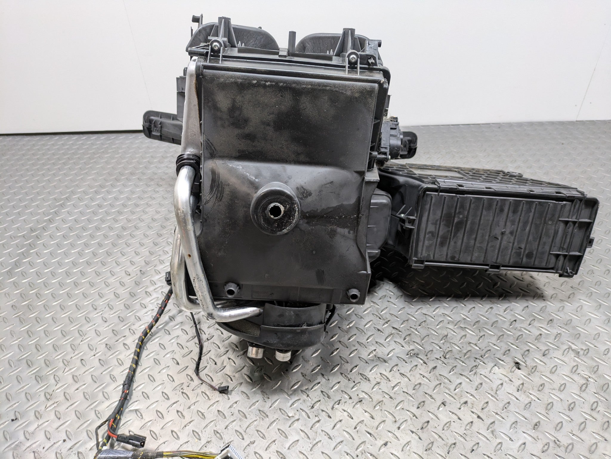 2010 - 2013 OEM MINI COOPER HEATER CORE BLOWER EVAPORATOR ASSEMBLY BLACK