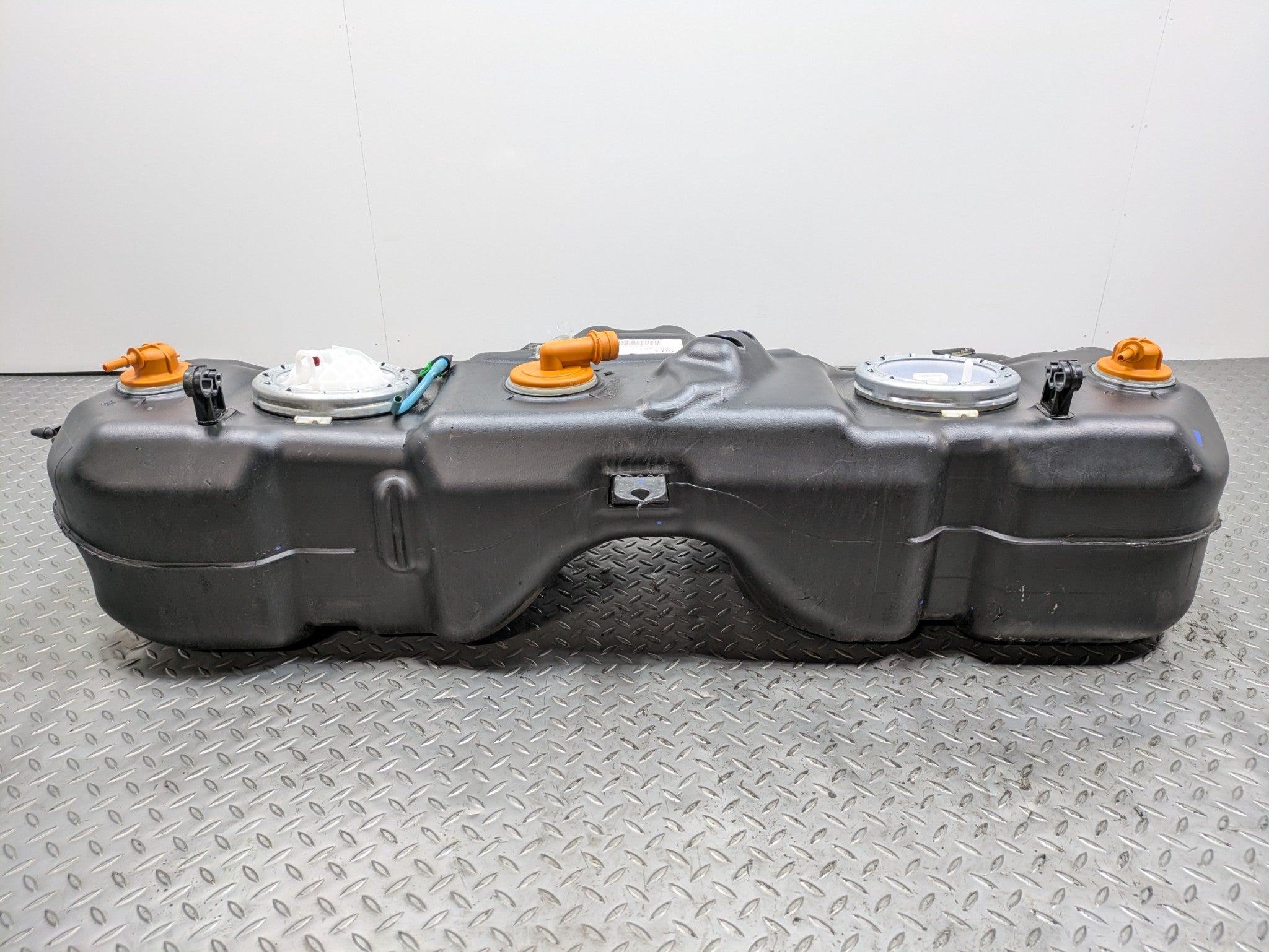 2010 - 2013 OEM MINI COOPER FUEL GAS TANK RESERVOIR WITH PUMP ASSEMBLY