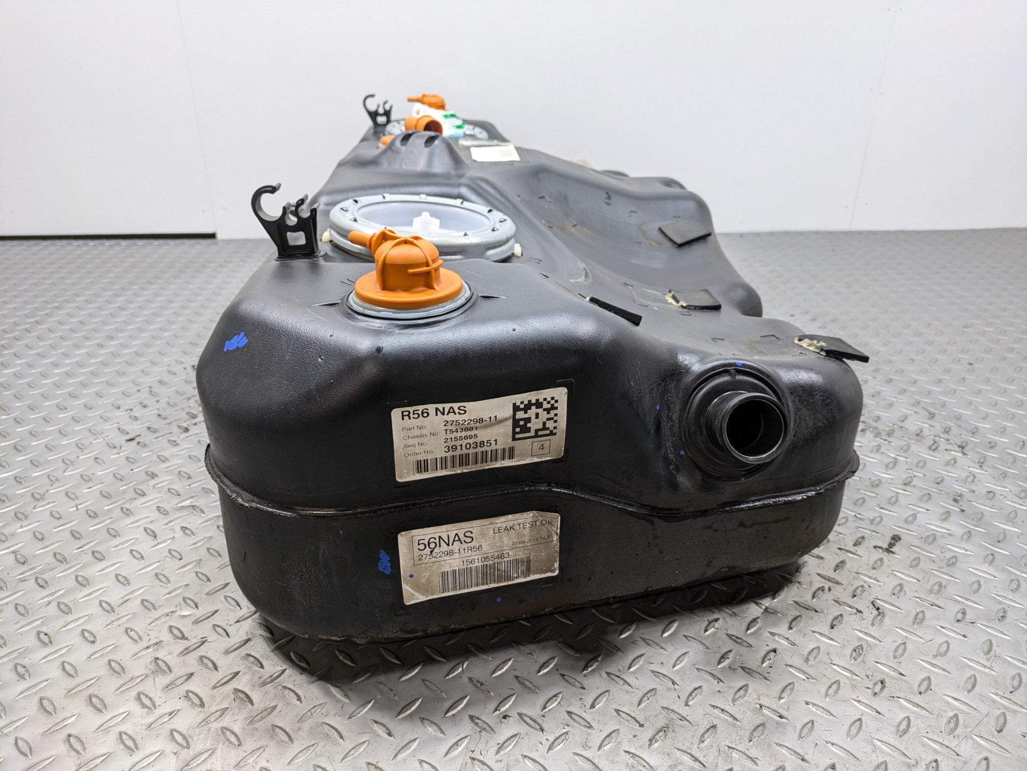 2010 - 2013 OEM MINI COOPER FUEL GAS TANK RESERVOIR WITH PUMP ASSEMBLY