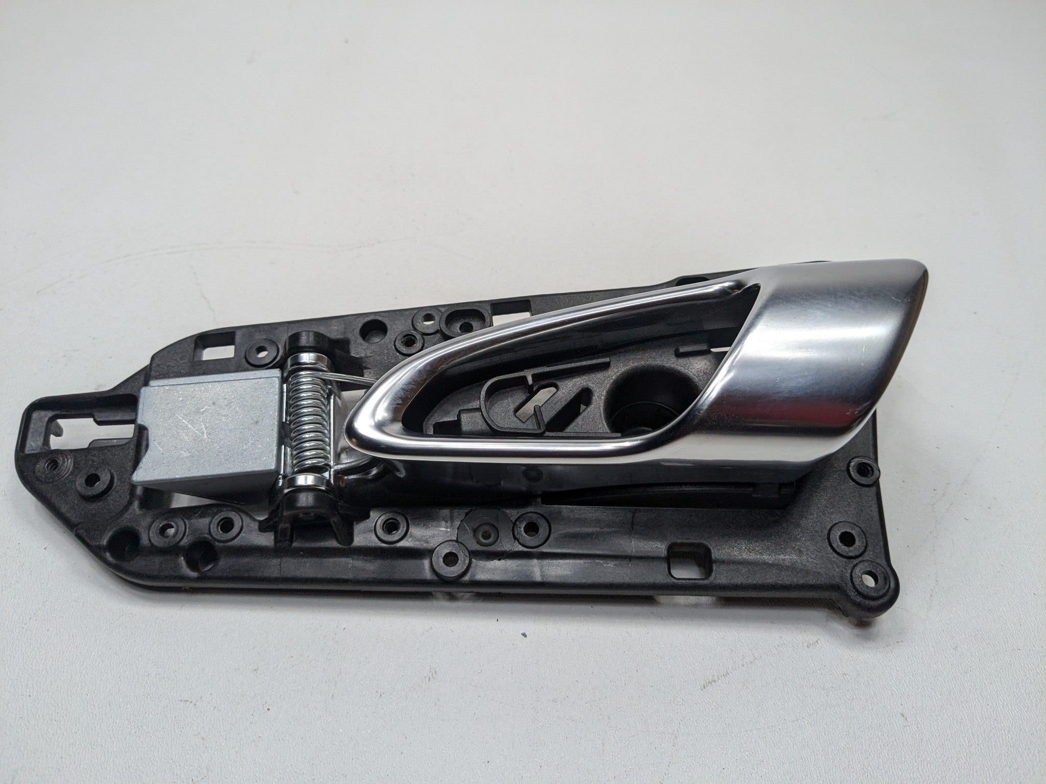 11 - 14 OEM PORSCHE CAYENNE REAR LEFT DRIVER SIDE INTERIOR DOOR RELEASE HANDLE