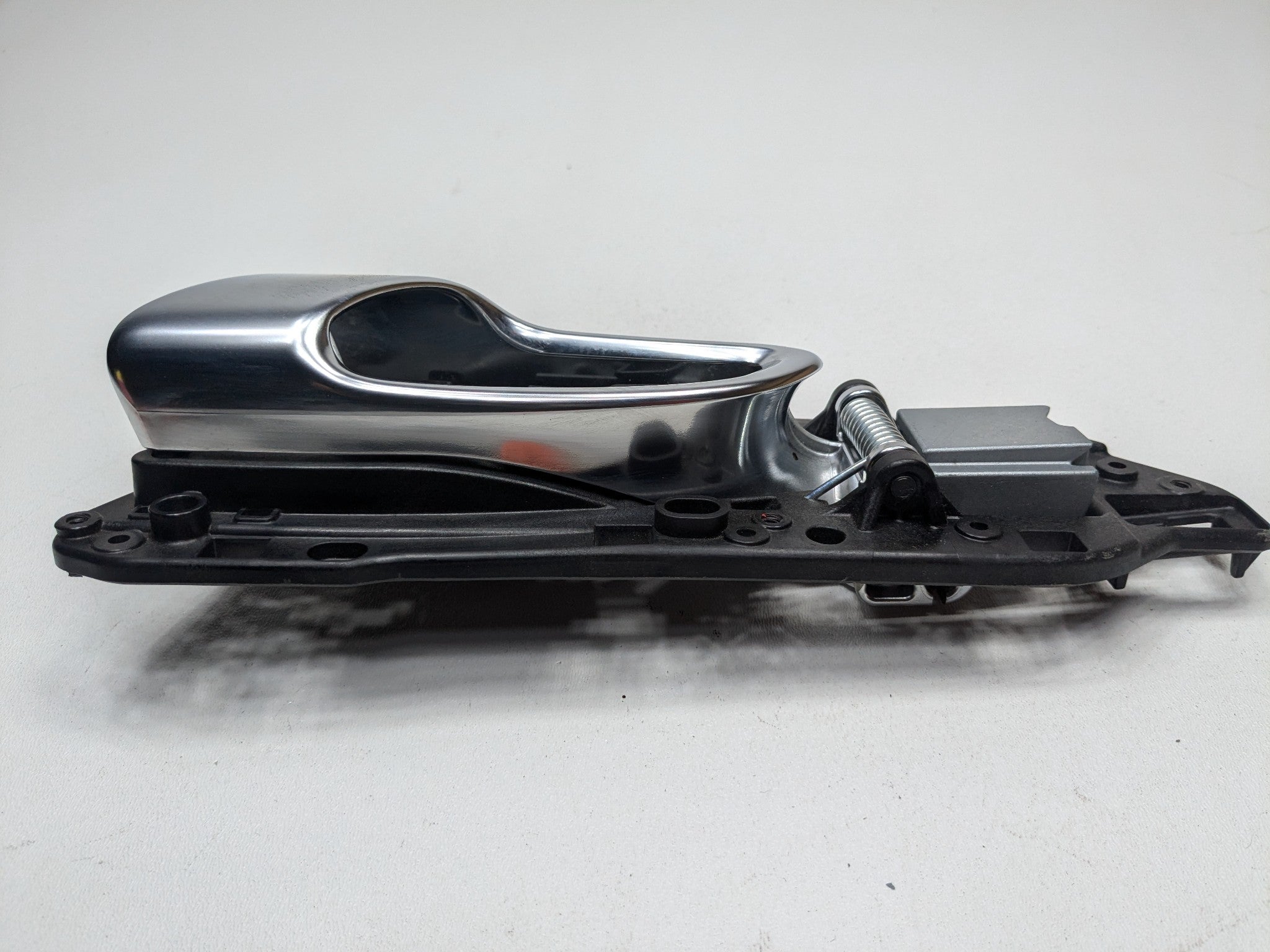 11 - 14 OEM PORSCHE CAYENNE REAR LEFT DRIVER SIDE INTERIOR DOOR RELEASE HANDLE